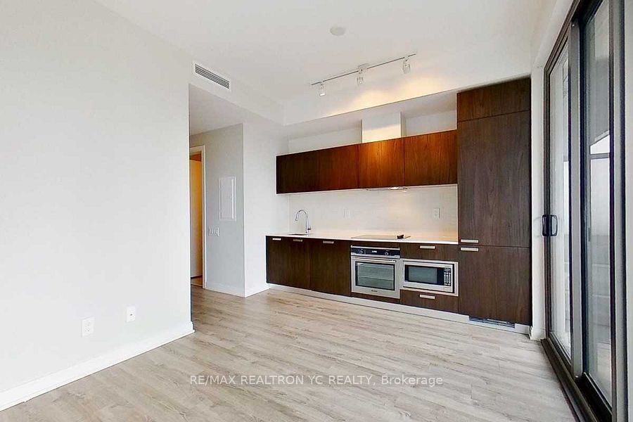 50 Charles Street E 1402, Toronto, ON M4Y 0C3 photo 2
