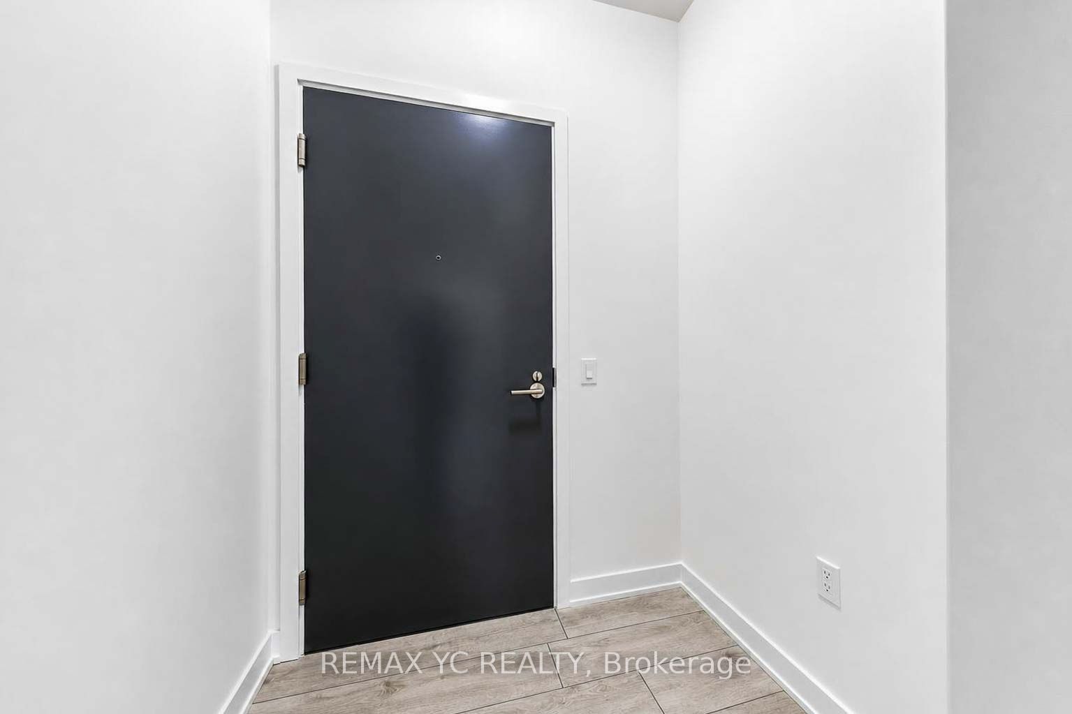 5858 Yonge Street 1022, Toronto, ON M2M 0C6
