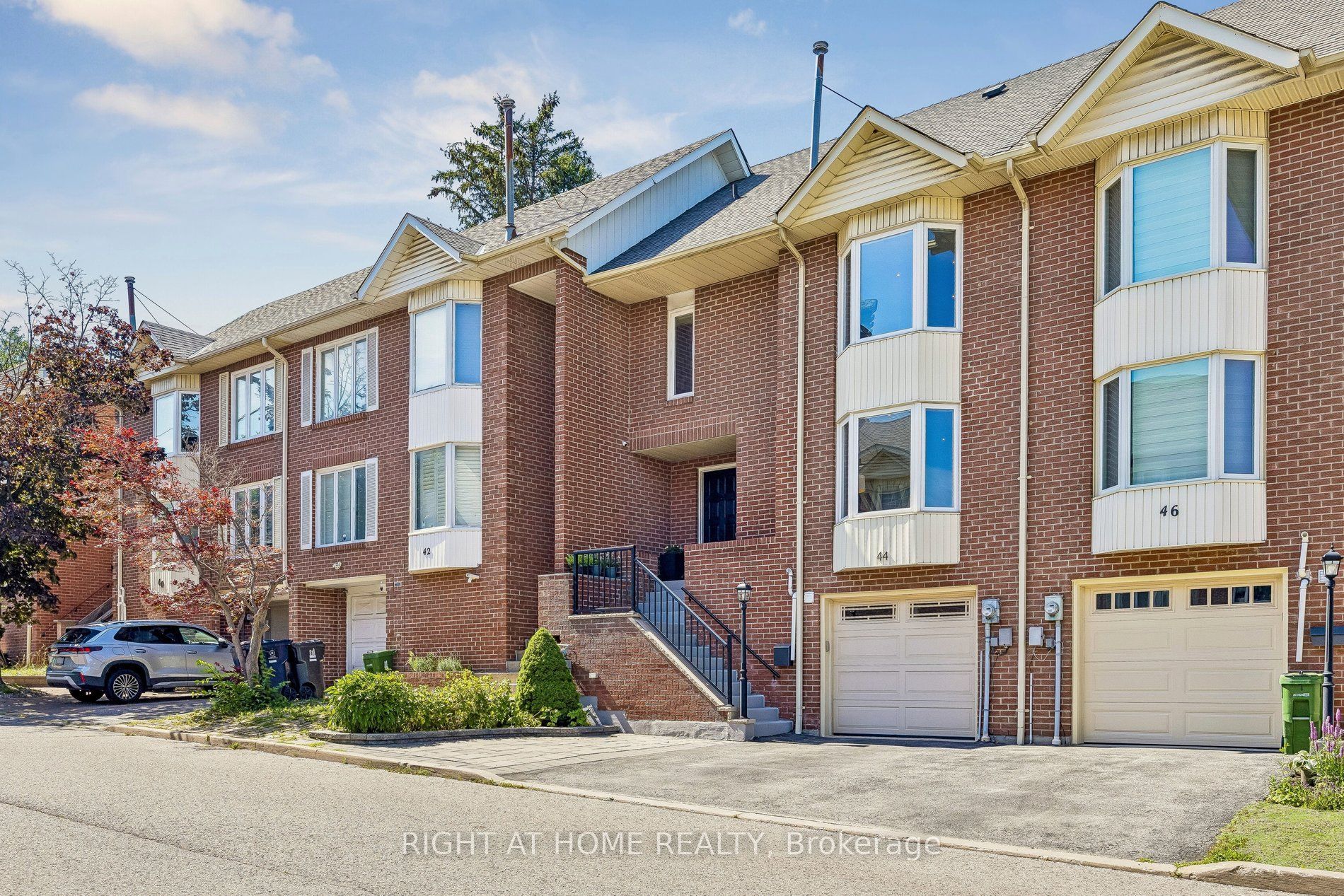 44 Protea Gardens, Toronto, ON M2K 2W6 photo 3