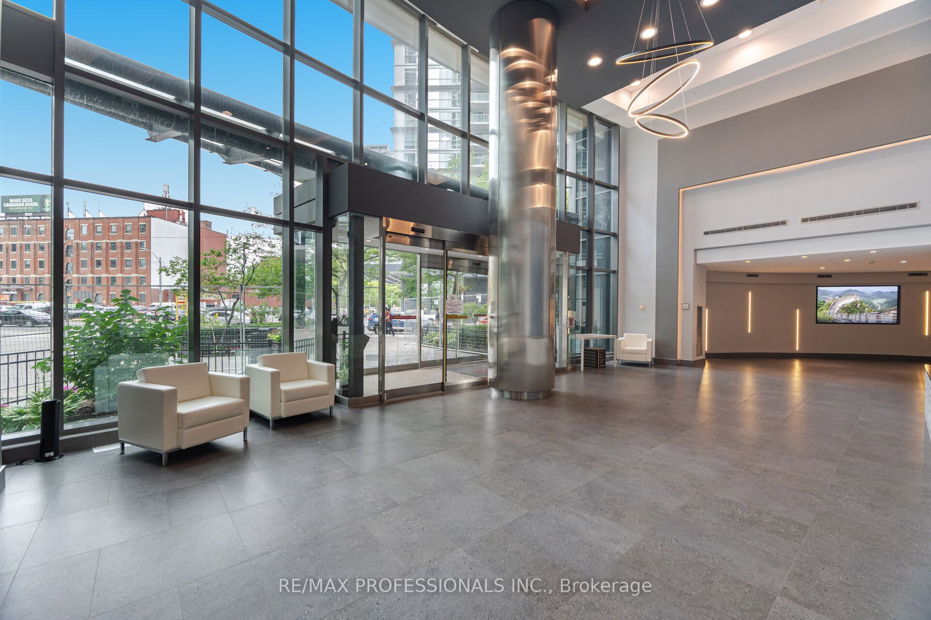 361 Front Street W 3303, Toronto, ON M5V 3R5 photo 3