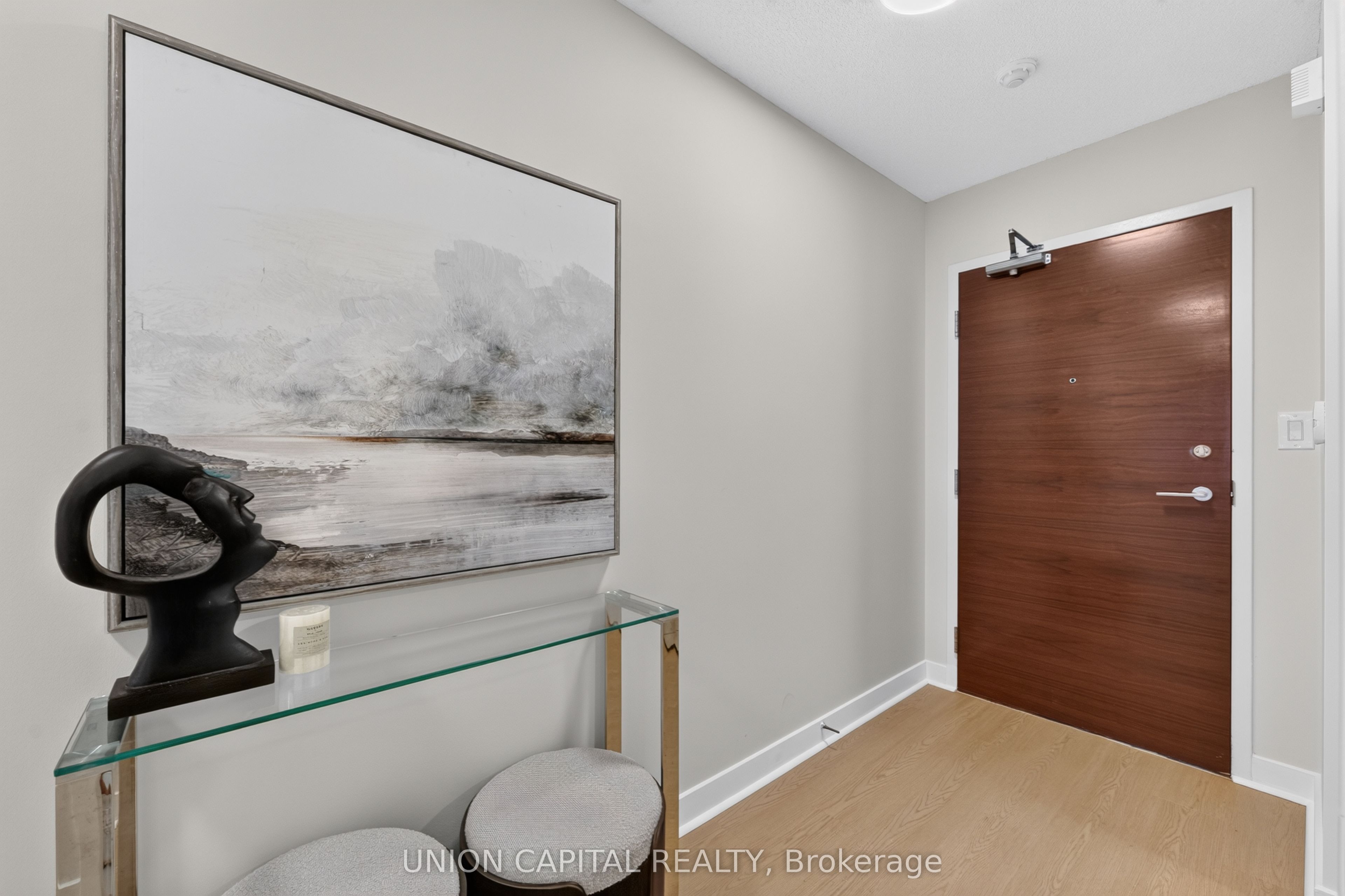 10 Capreol Court 551, Toronto, ON M5V 4B3 photo 5