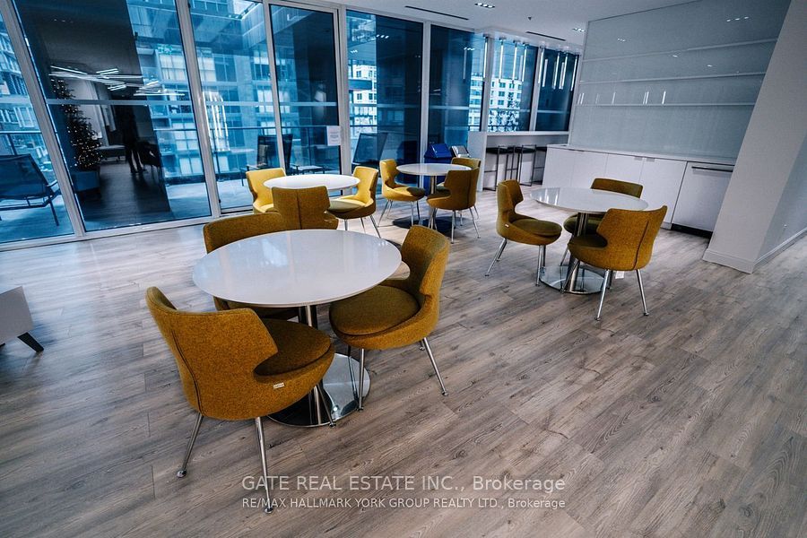 181 DUNDAS Street E 3011, Toronto, ON M5A 0N5 photo 4