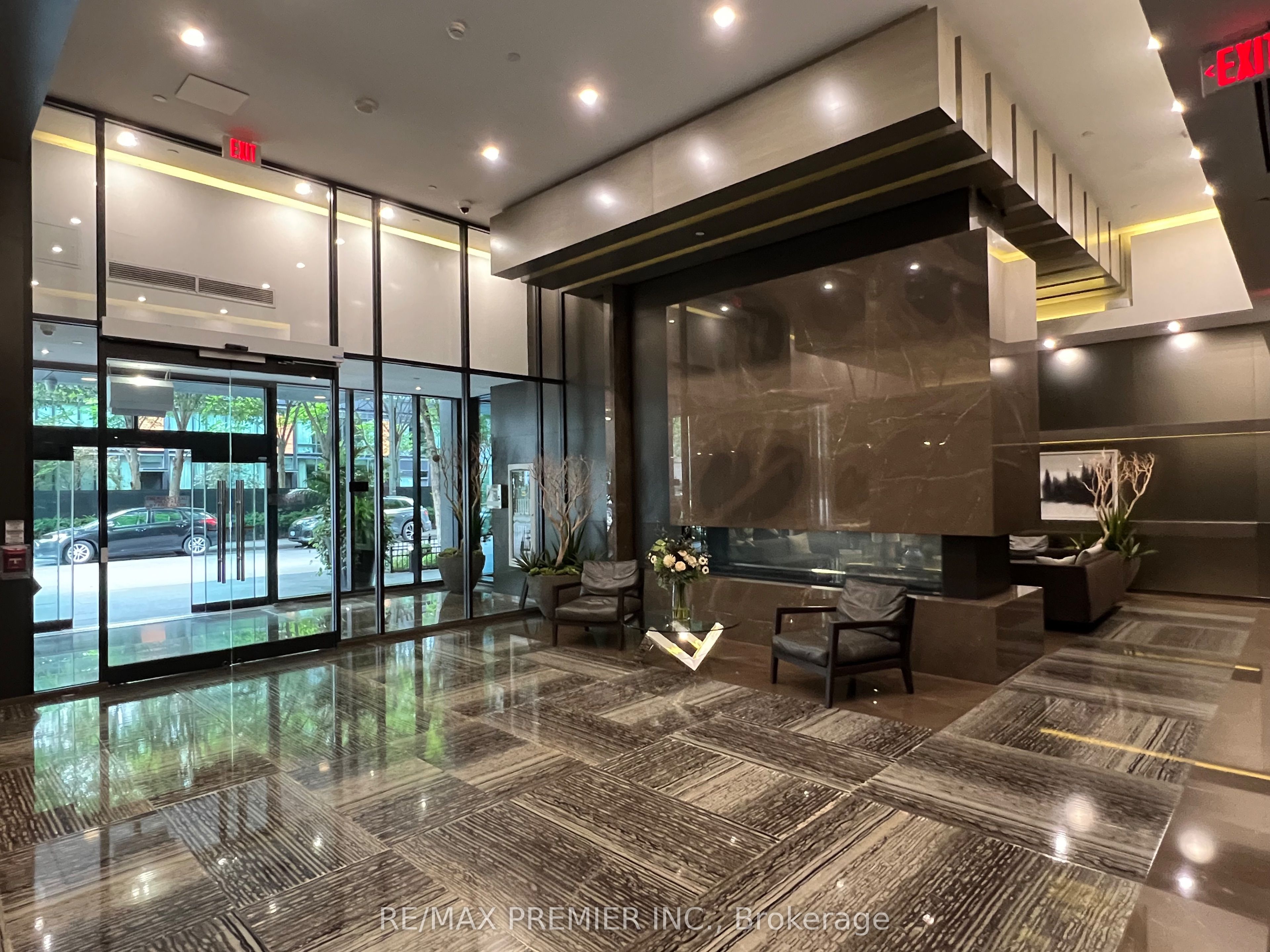 101 Charles Street E 3407, Toronto, ON M4Y 0A9 photo 3