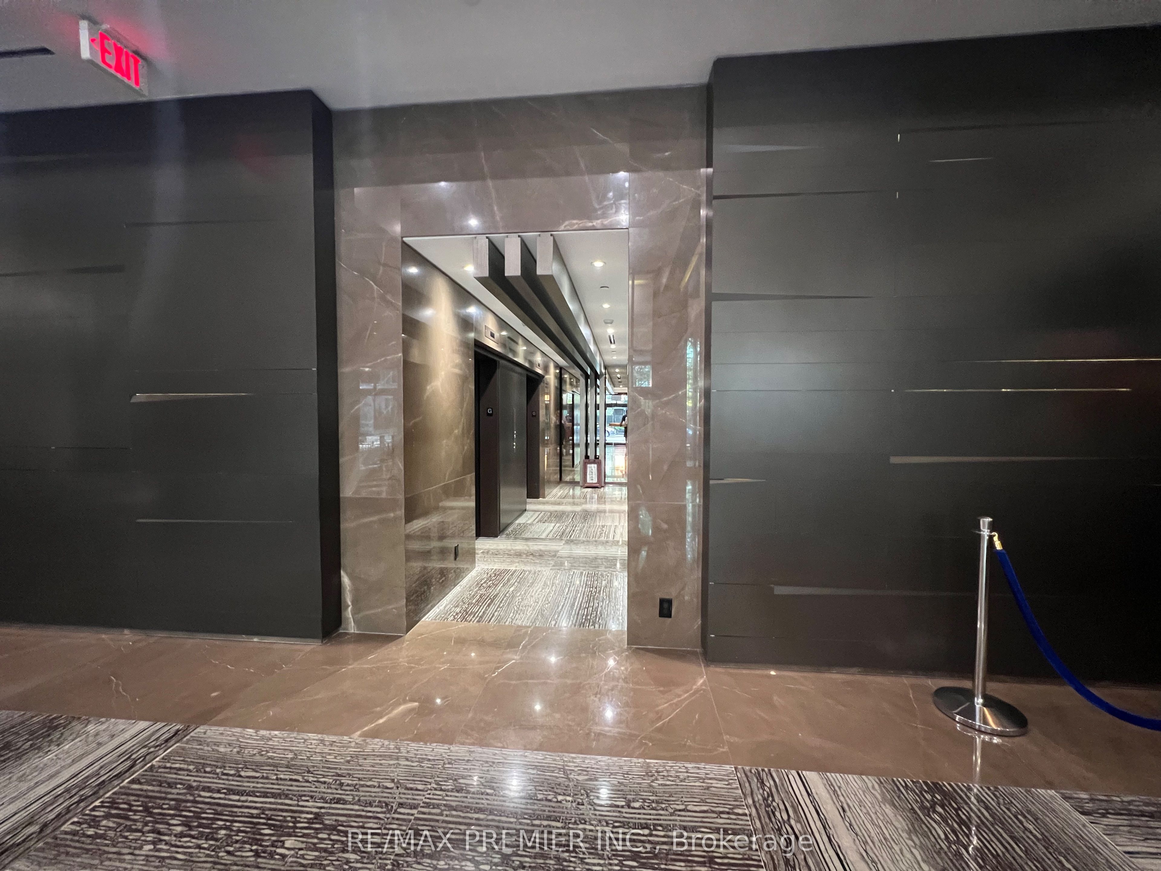 101 Charles Street E 3407, Toronto, ON M4Y 0A9 photo 5
