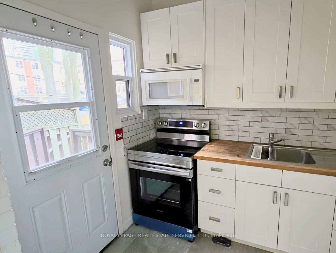 118 Pembroke Street 1, Toronto, ON M5A 2N8 photo 4