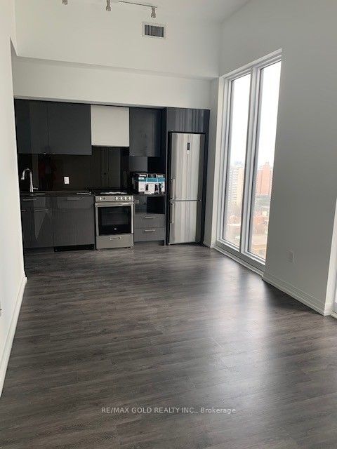 251 Jarvis Street 1920, Toronto, ON M5B 0C3 photo 2