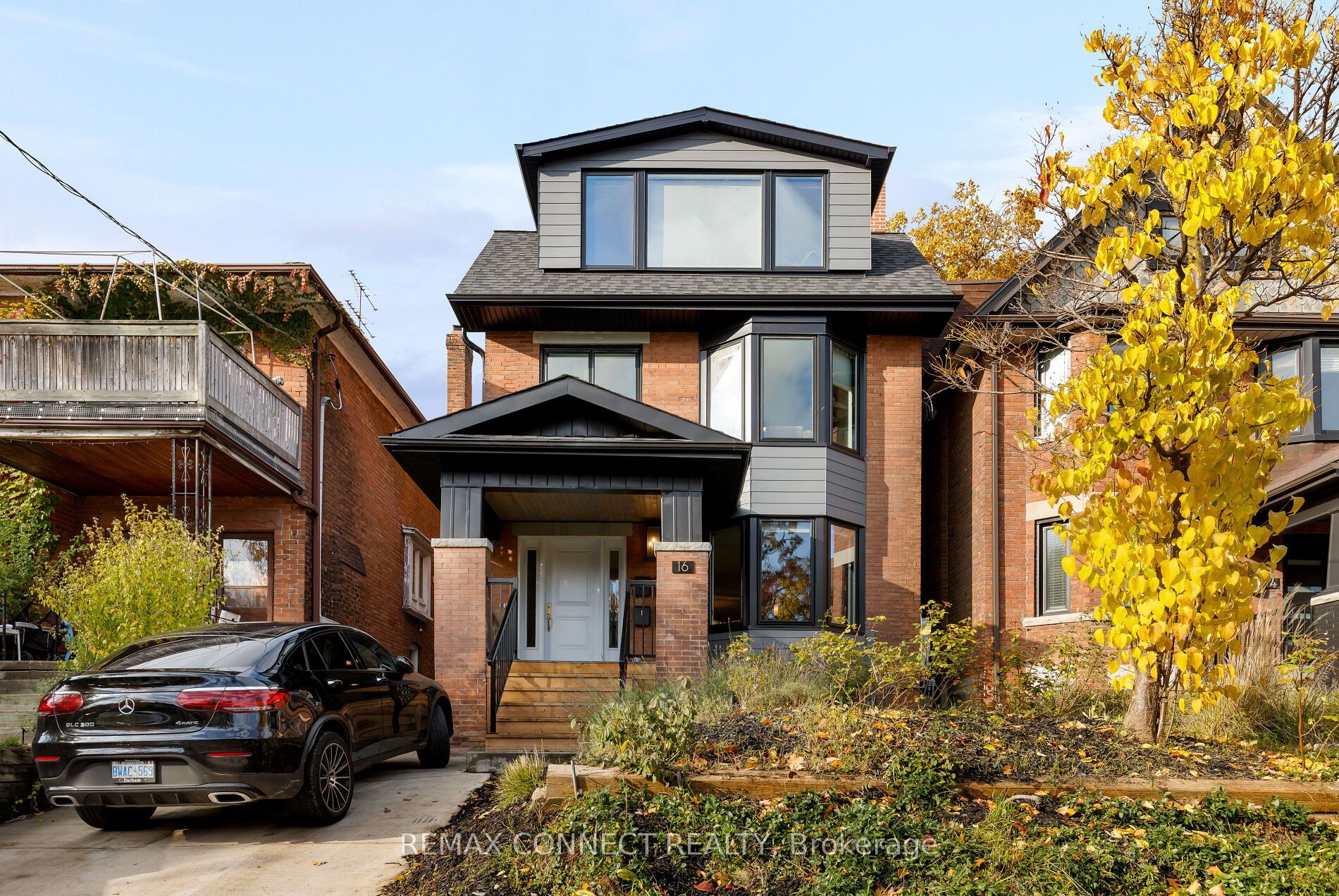 16 Rosemount Avenue, Toronto, ON M6H 2M1