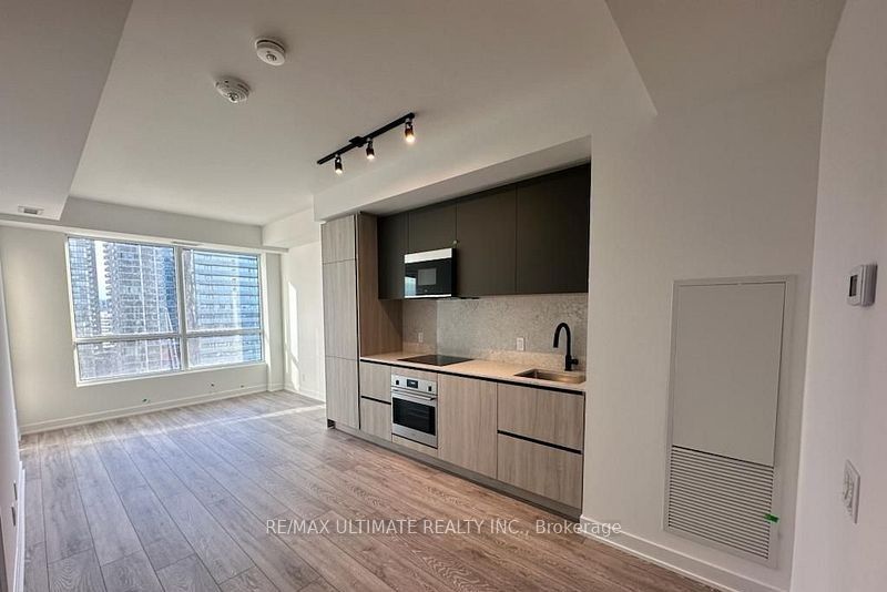 108 Peter Street 2307, Toronto, ON M5V 0W2 photo 4