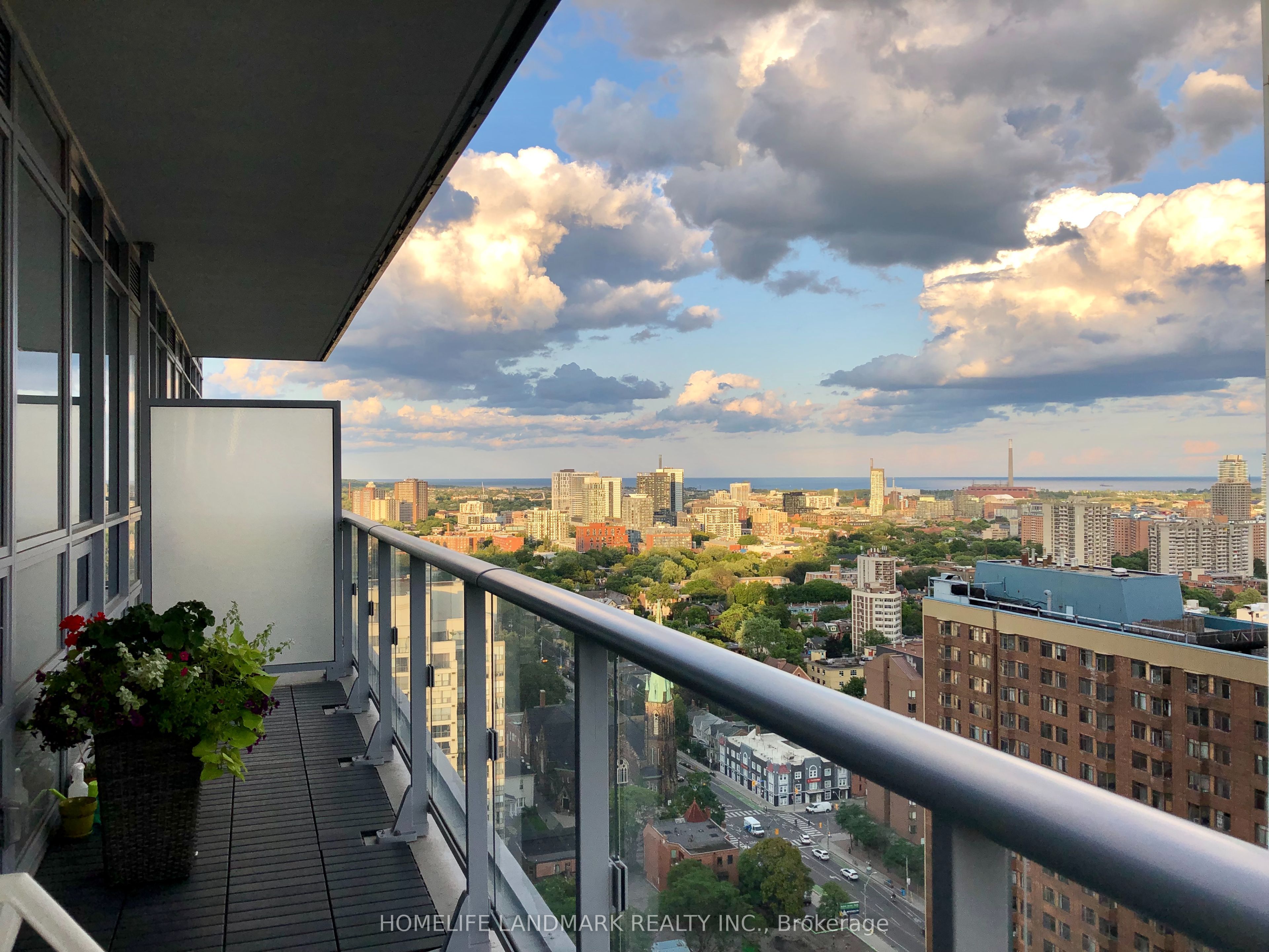 365 Church Street 2711, Toronto, ON M5B 0B5 photo 3