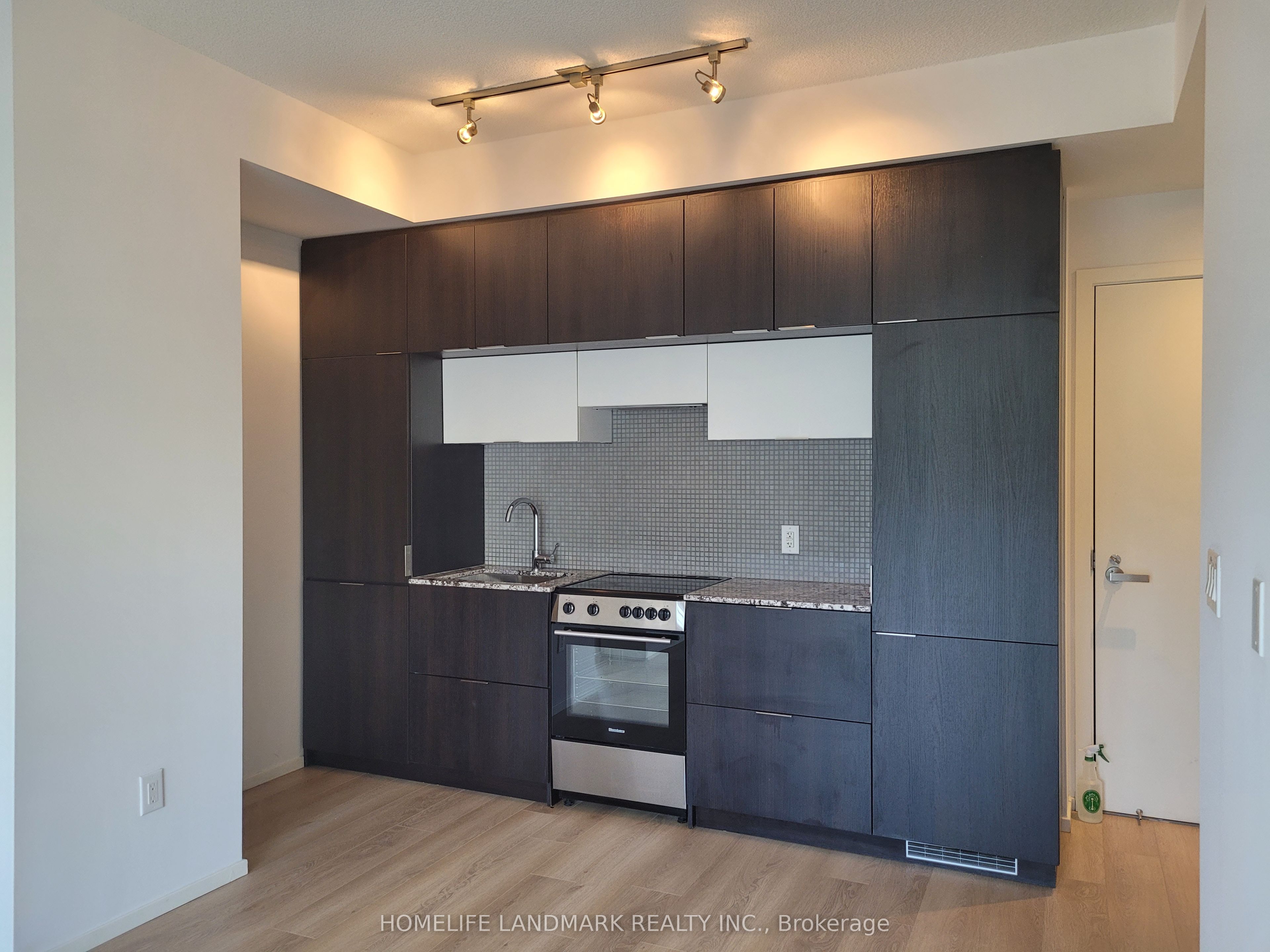 159 Dundas Street E 908, Toronto, ON M5B 0A9 photo 5