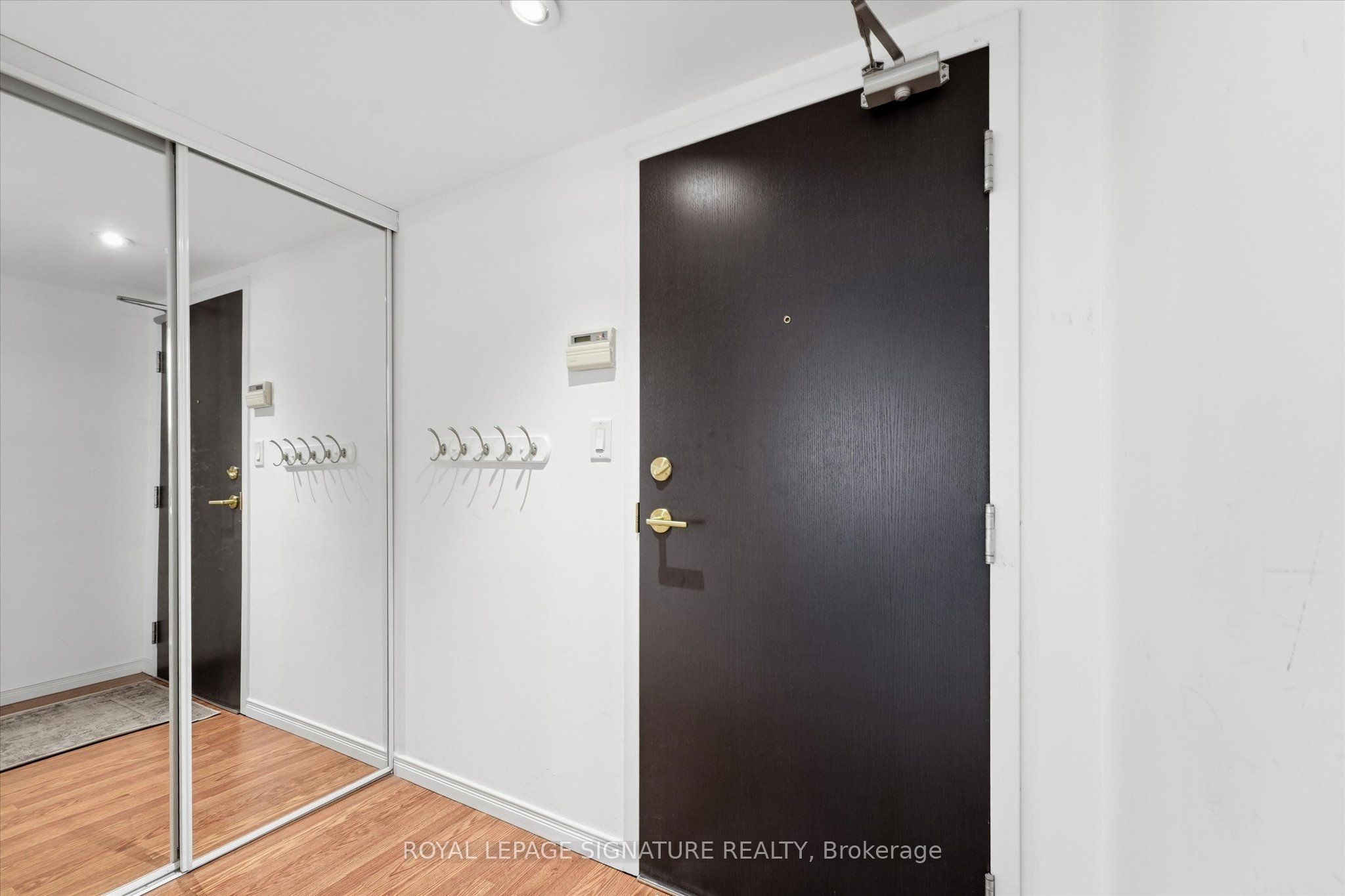 230 King Street E 1223, Toronto, ON M5A 1K5 photo 5
