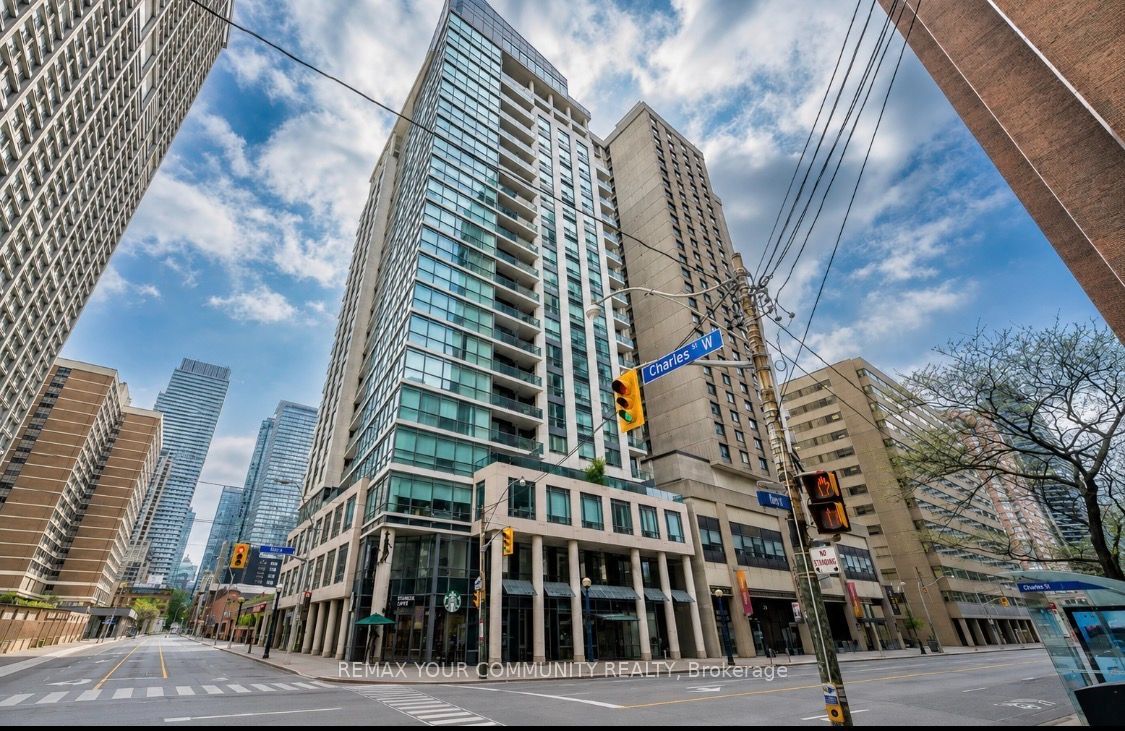 1121 Bay Street 902, Toronto, ON M5S 2B3 photo 2