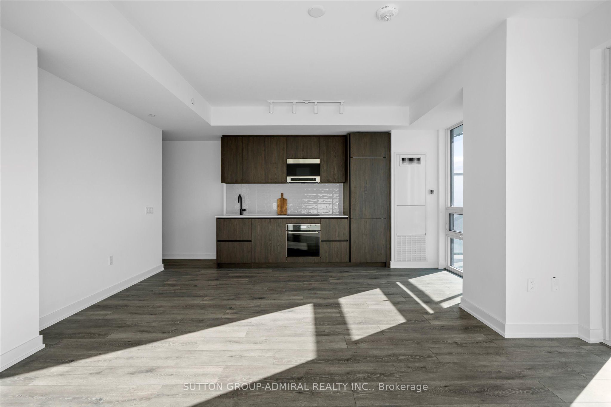 127 Broadway Avenue 2902, Toronto, ON M4P 1V7 photo 2