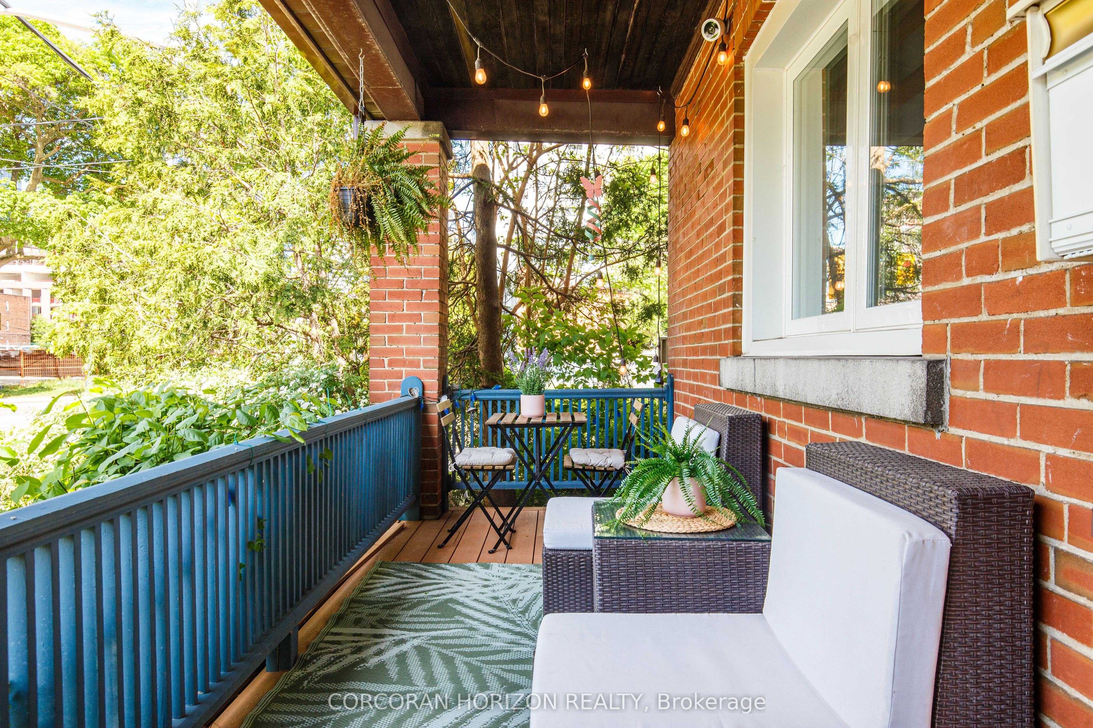 77 Montgomery Avenue, Toronto, ON M4R 1E1 photo 4