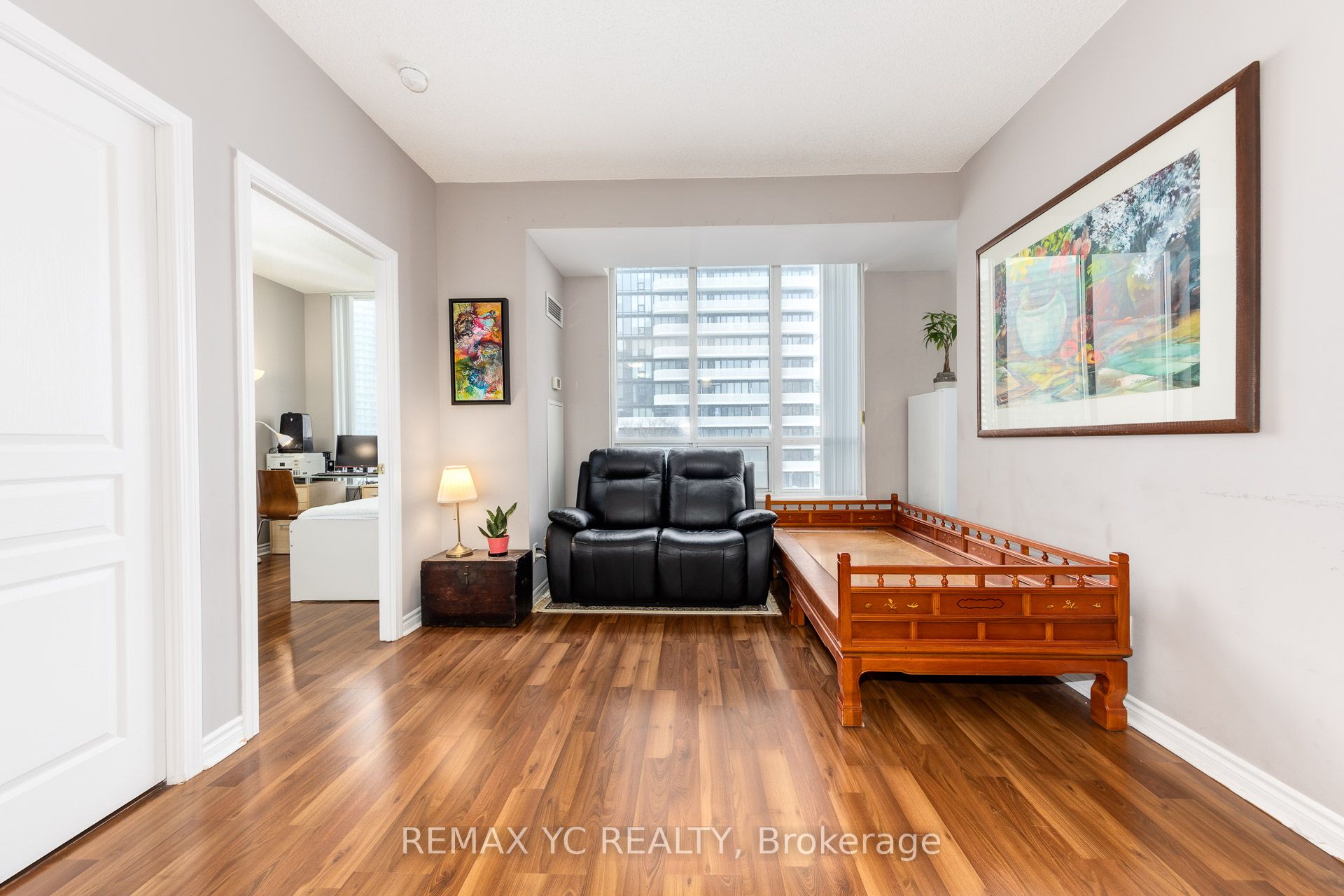 28 Byng Avenue 802, Toronto, ON M2N 7H4 photo 5
