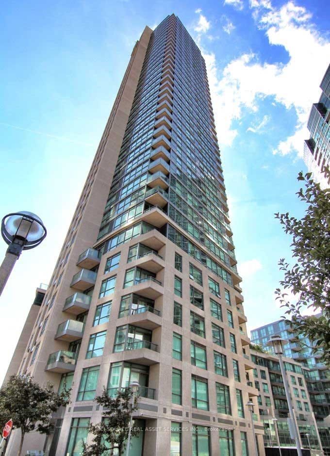 219 Fort York Boulevard 2108, Toronto, ON M5V 1B1 photo 3