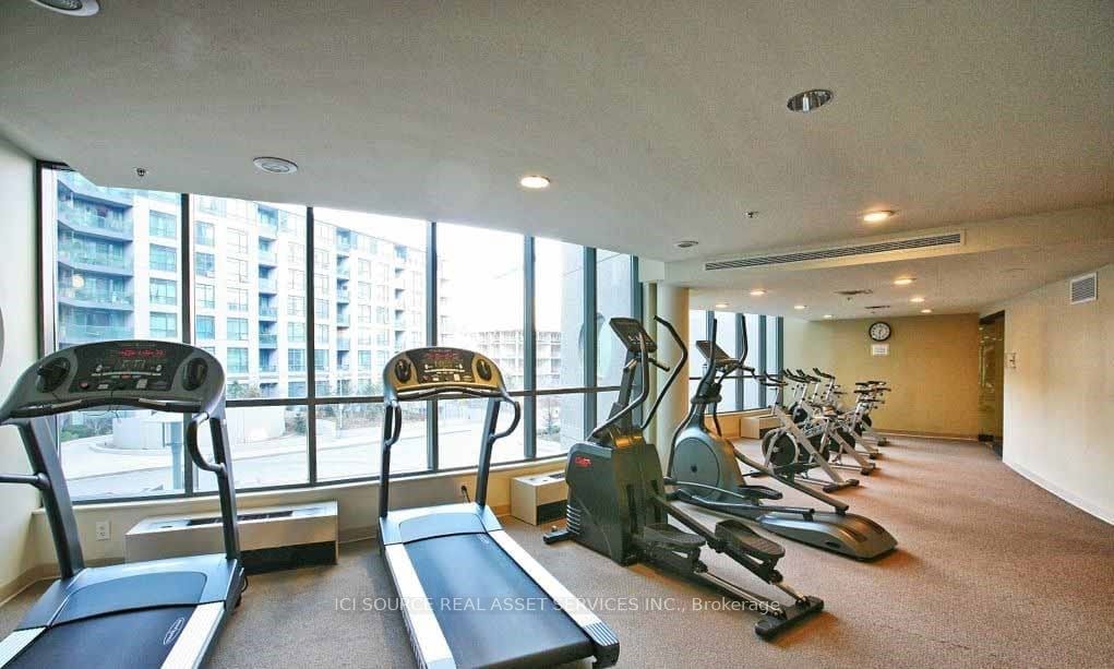 219 Fort York Boulevard 2108, Toronto, ON M5V 1B1 photo 5