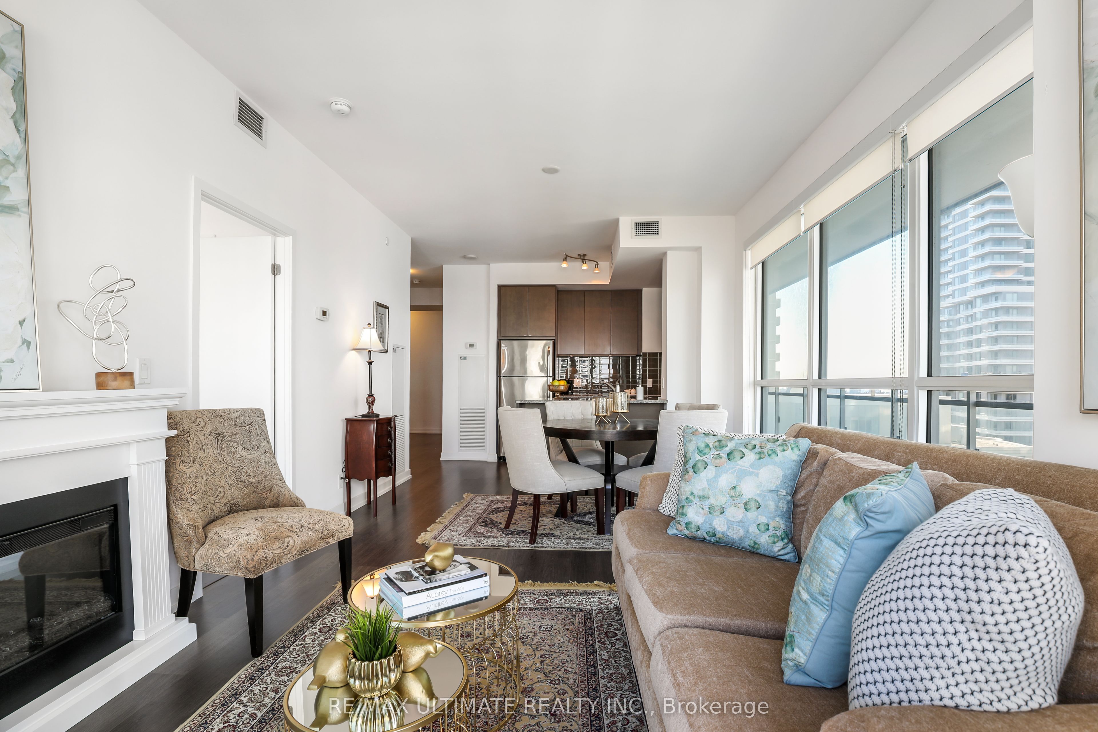 98 Lillian Street 1812, Toronto, ON M4S 0A5 photo 3