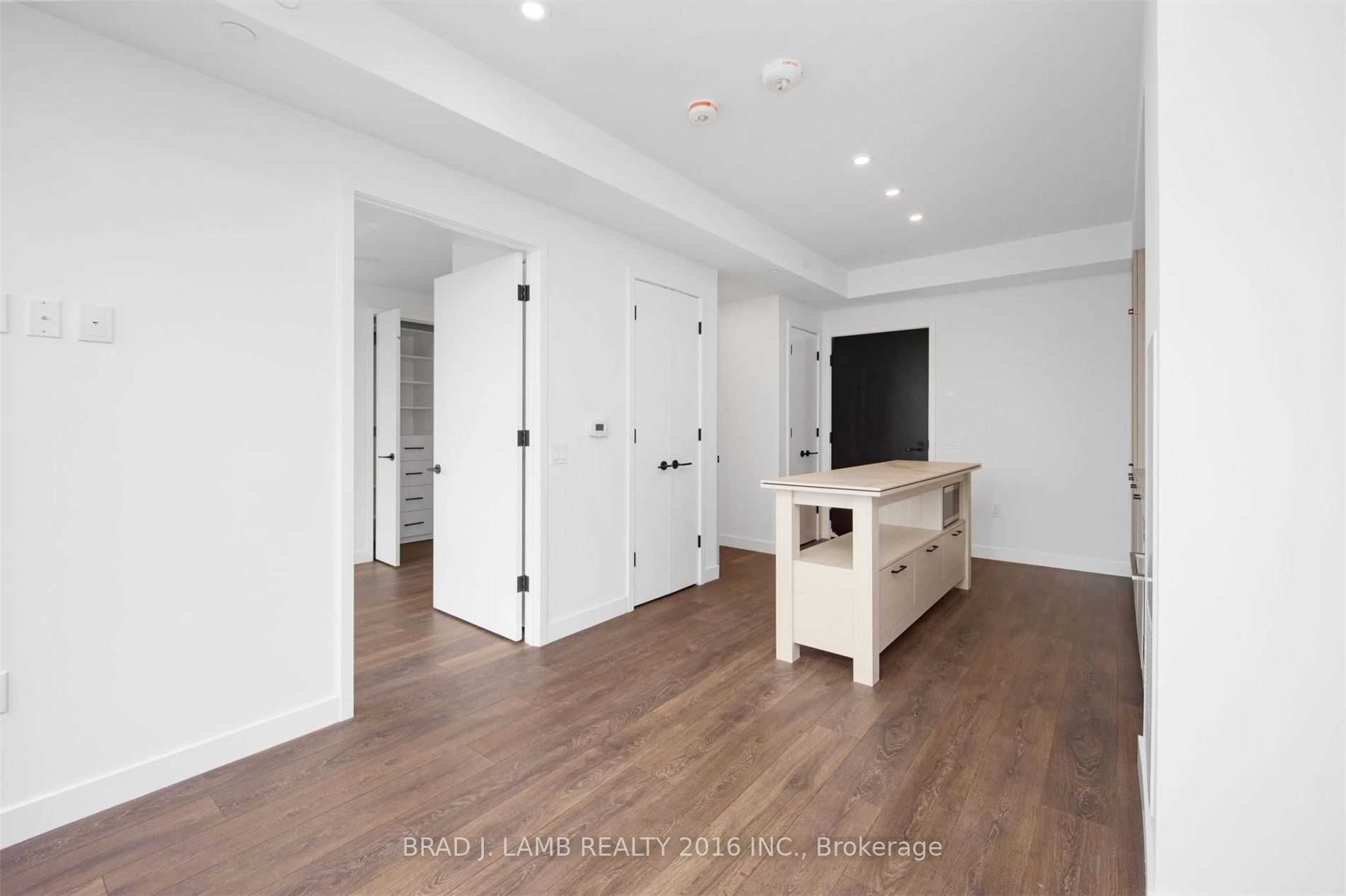 505 Richmond Street W 717, Toronto, ON M5V 1Y3 photo 5
