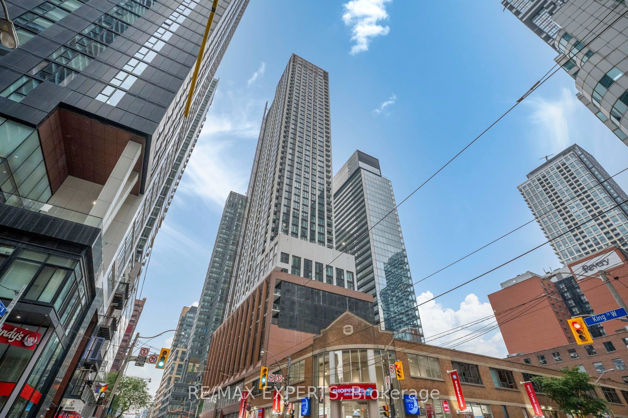 400 King Street 1028, Toronto, ON M5V 1K2 photo 2