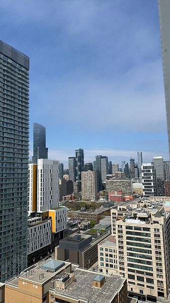 65 Mutual Street 2906, Toronto, ON M5B 0E5 photo 2