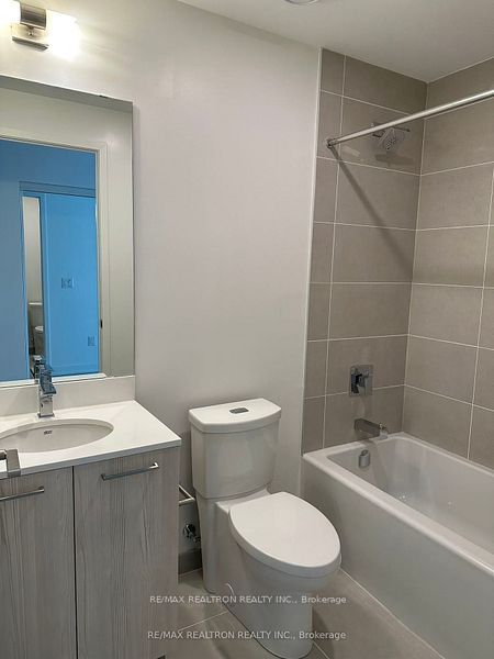 65 Mutual Street 2906, Toronto, ON M5B 0E5 photo 5