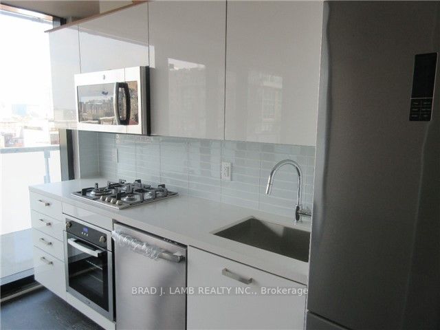 11 Charlotte Street 904, Toronto, ON M5V 2H5 photo 4