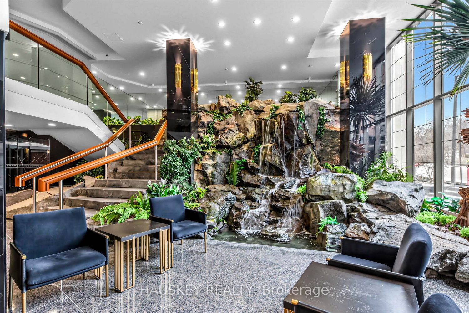 3800 Yonge Street 402, Toronto, ON M4N 3P7 photo 3