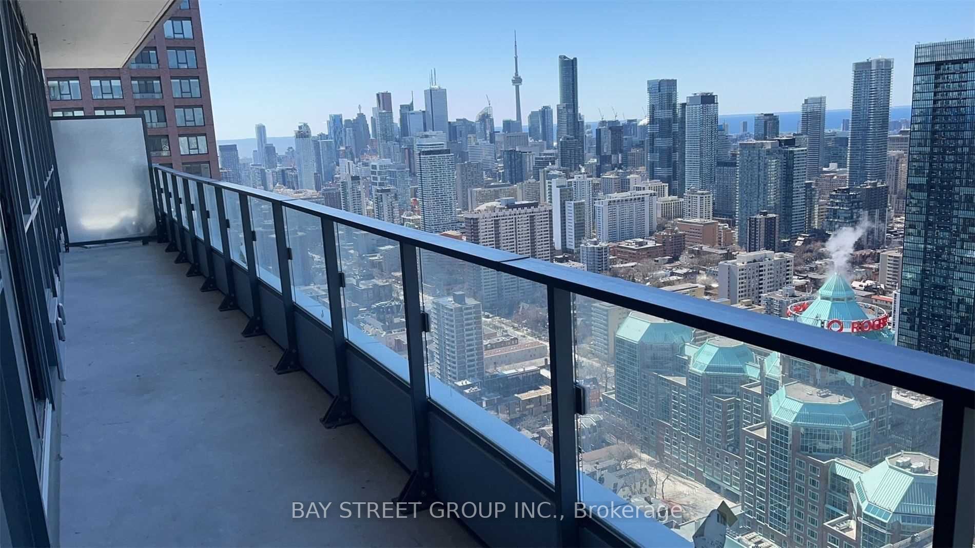 395 Bloor Street E 4503, Toronto, ON M4W 0B4 photo 2