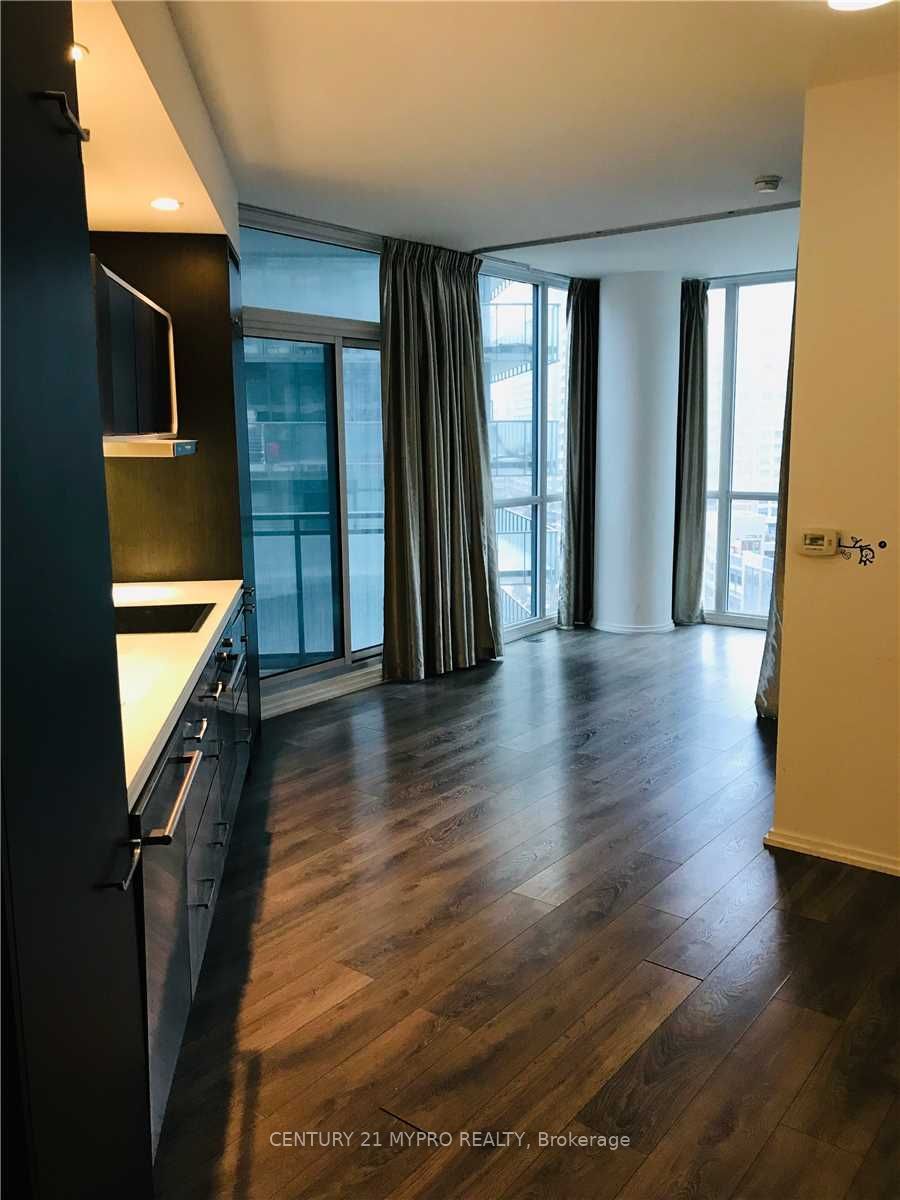 45 Charles Street E 1206, Toronto, ON M4Y 1S2 photo 3