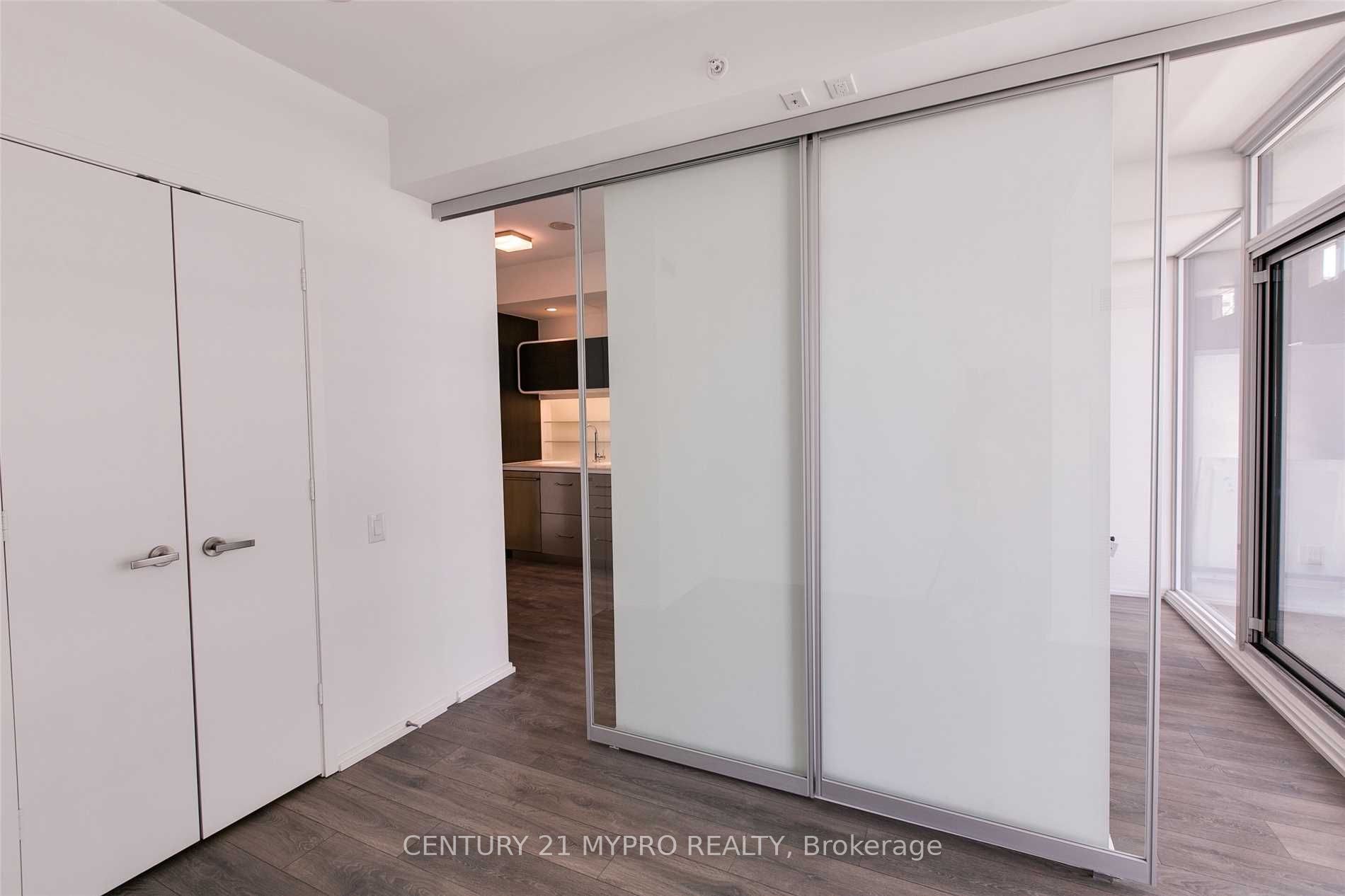 45 Charles Street E 1206, Toronto, ON M4Y 1S2 photo 4