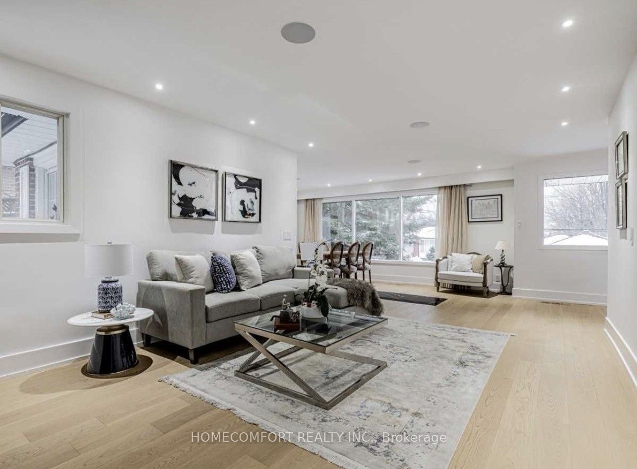 22 Fenelon Drive, Toronto, ON M3A 3K3 photo 2