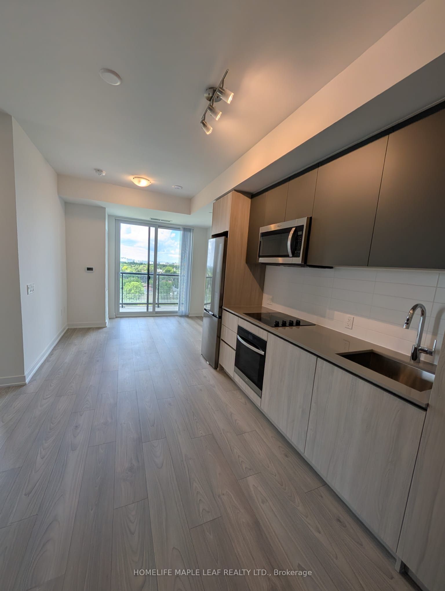 5858 Yonge Street 1123, Toronto, ON M2M 0C6 photo 2