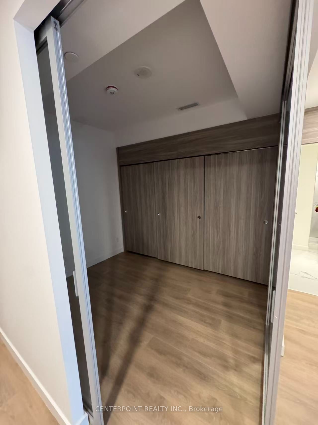 18 ESTHER SHINER Boulevard 240, Toronto, ON M2K 0J6 photo 3