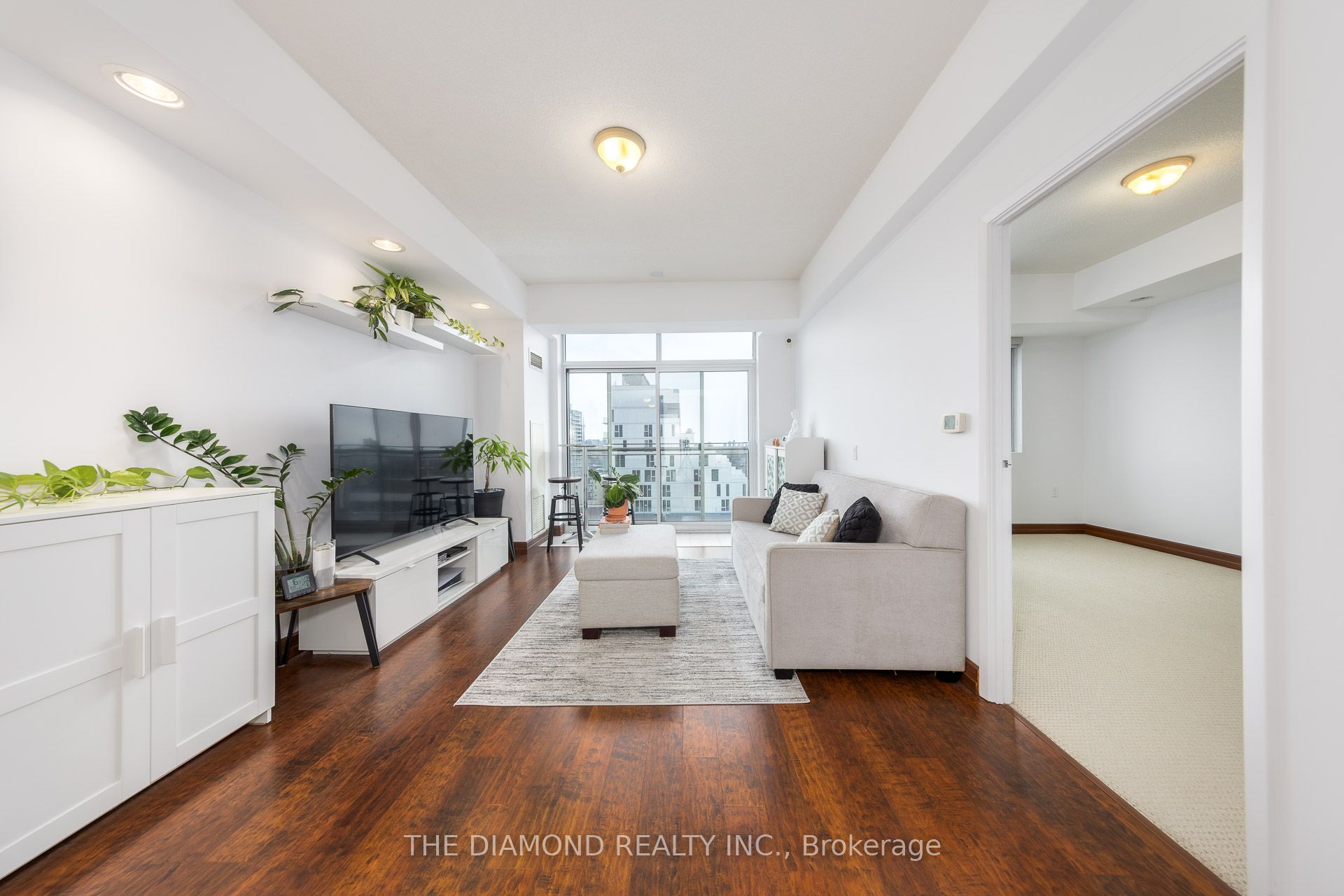 15 Maplewood Avenue PH 5, Toronto, ON M6C 4B4 photo 2