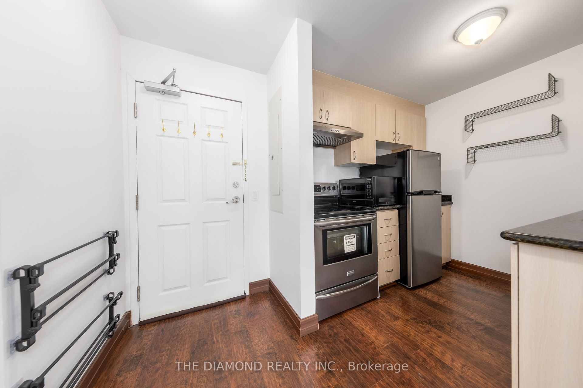 15 Maplewood Avenue PH 5, Toronto, ON M6C 4B4 photo 4