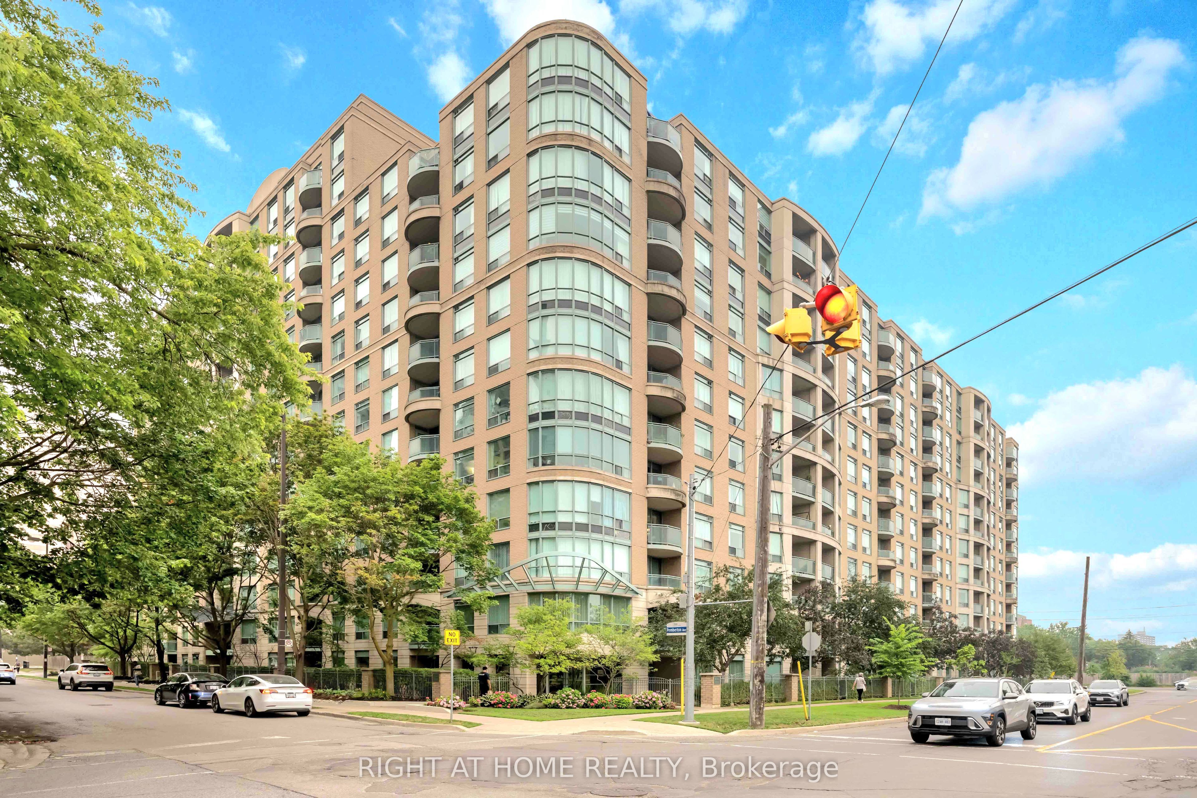 8 Pemberton Avenue 408, Toronto, ON M2M 4K8