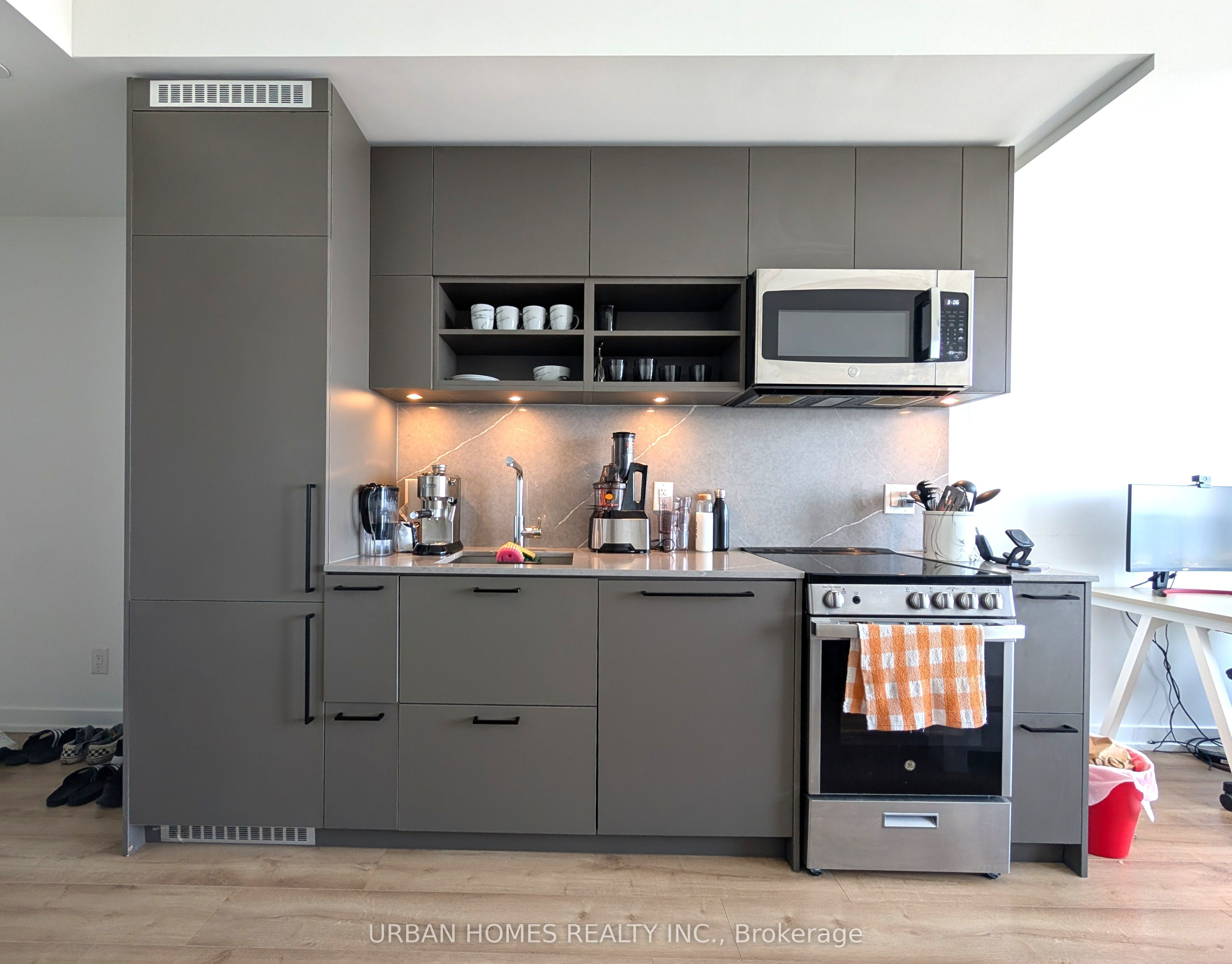 135 East Liberty Street 2313, Toronto, ON M6E 0G7 photo 3