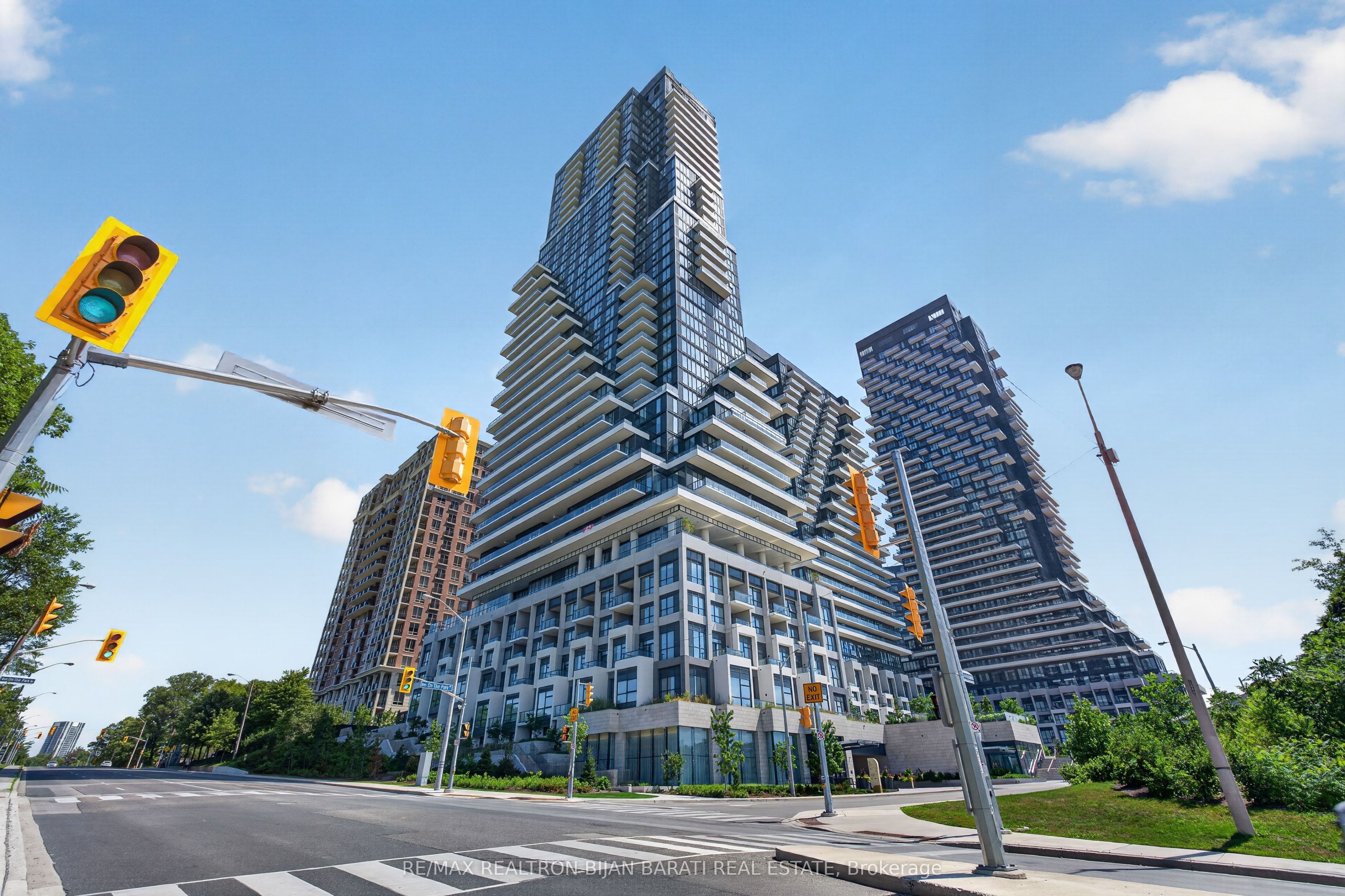 10 INN ON THE PARK Drive 3104, Toronto, ON M3C 0P9