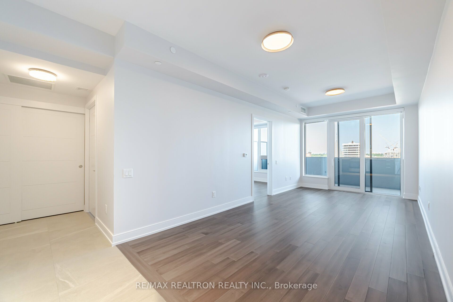 2525 Bathurst Street 410, Toronto, ON M6B 2Y9 photo 5