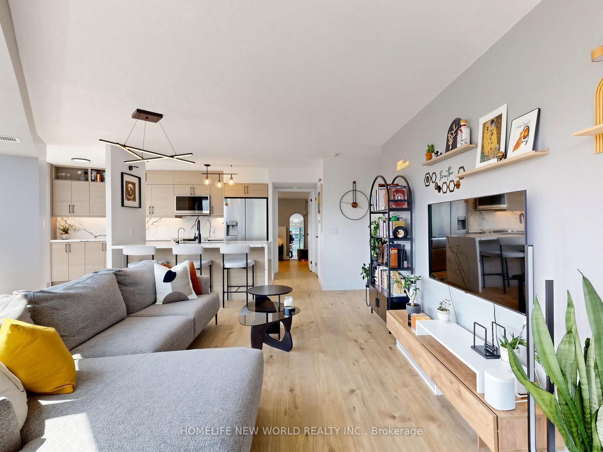 30 Grand Trunk Crescent 1911, Toronto, ON M5J 3A4 photo 5
