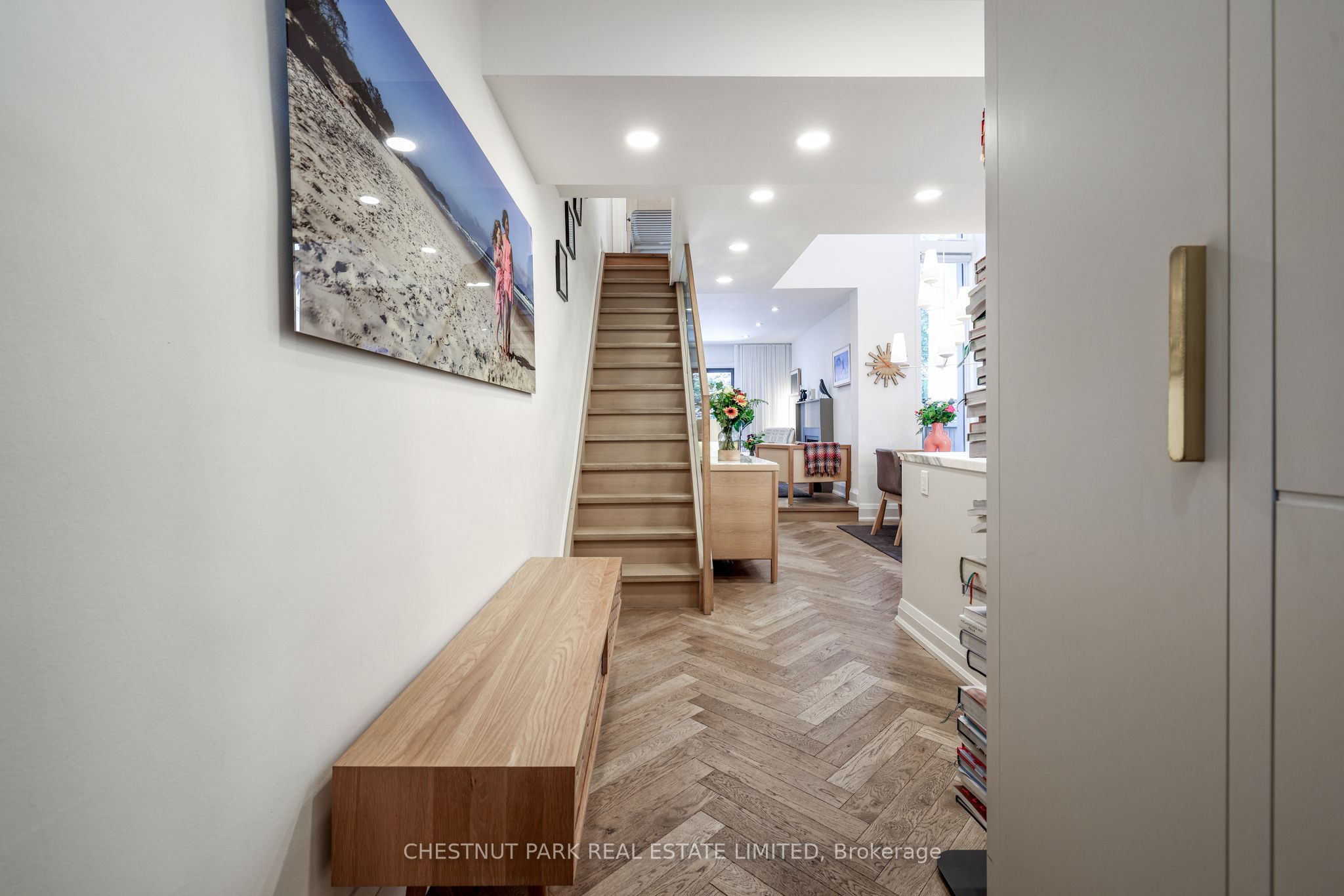 27 Gibson Avenue, Toronto, ON M5R 1T4 photo 2