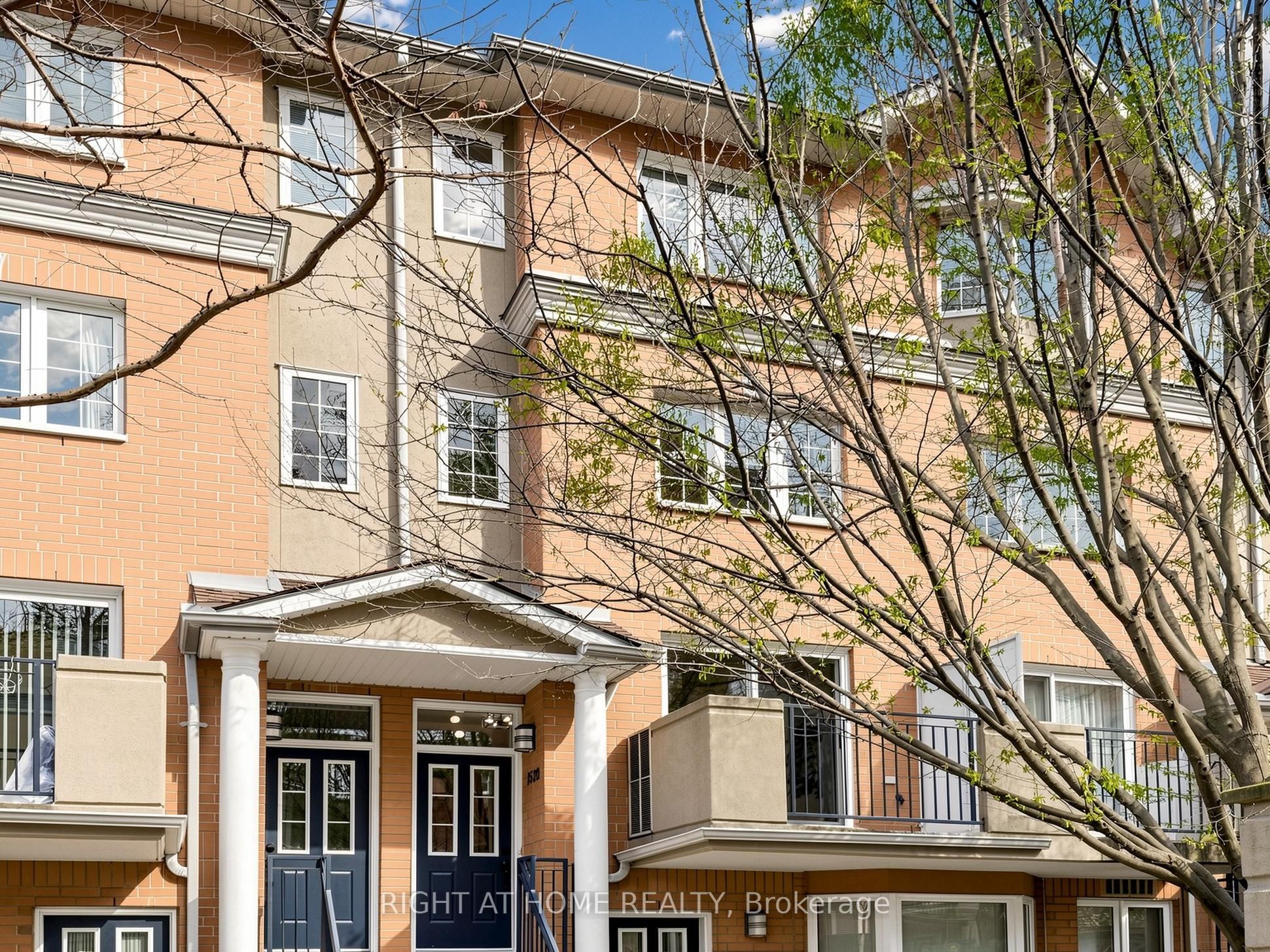 28 Sommerset Way 1520, Toronto, ON M2N 6W7 photo 2