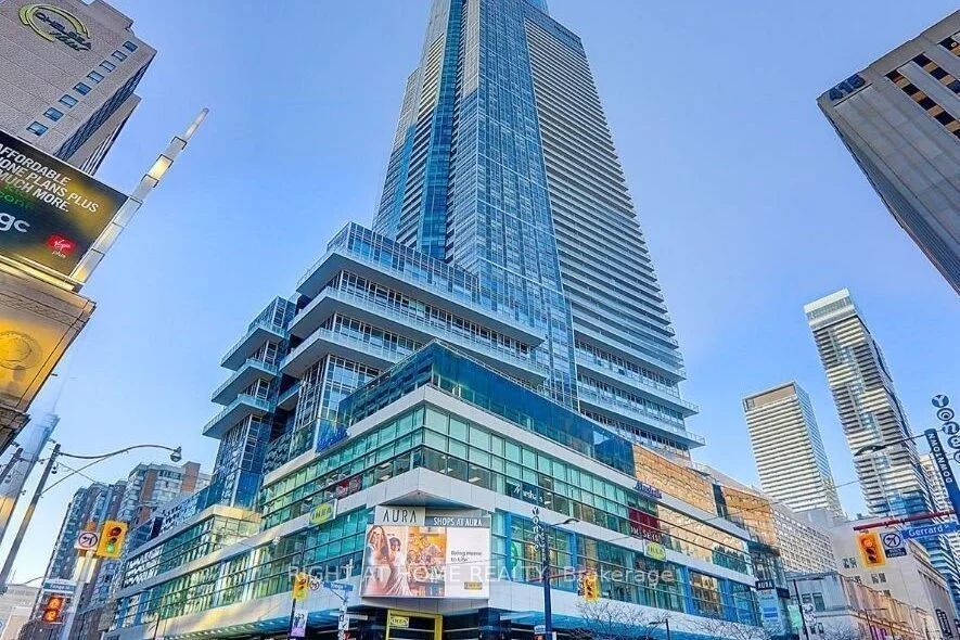 386 Yonge Street 5016, Toronto, ON M5B 0A5