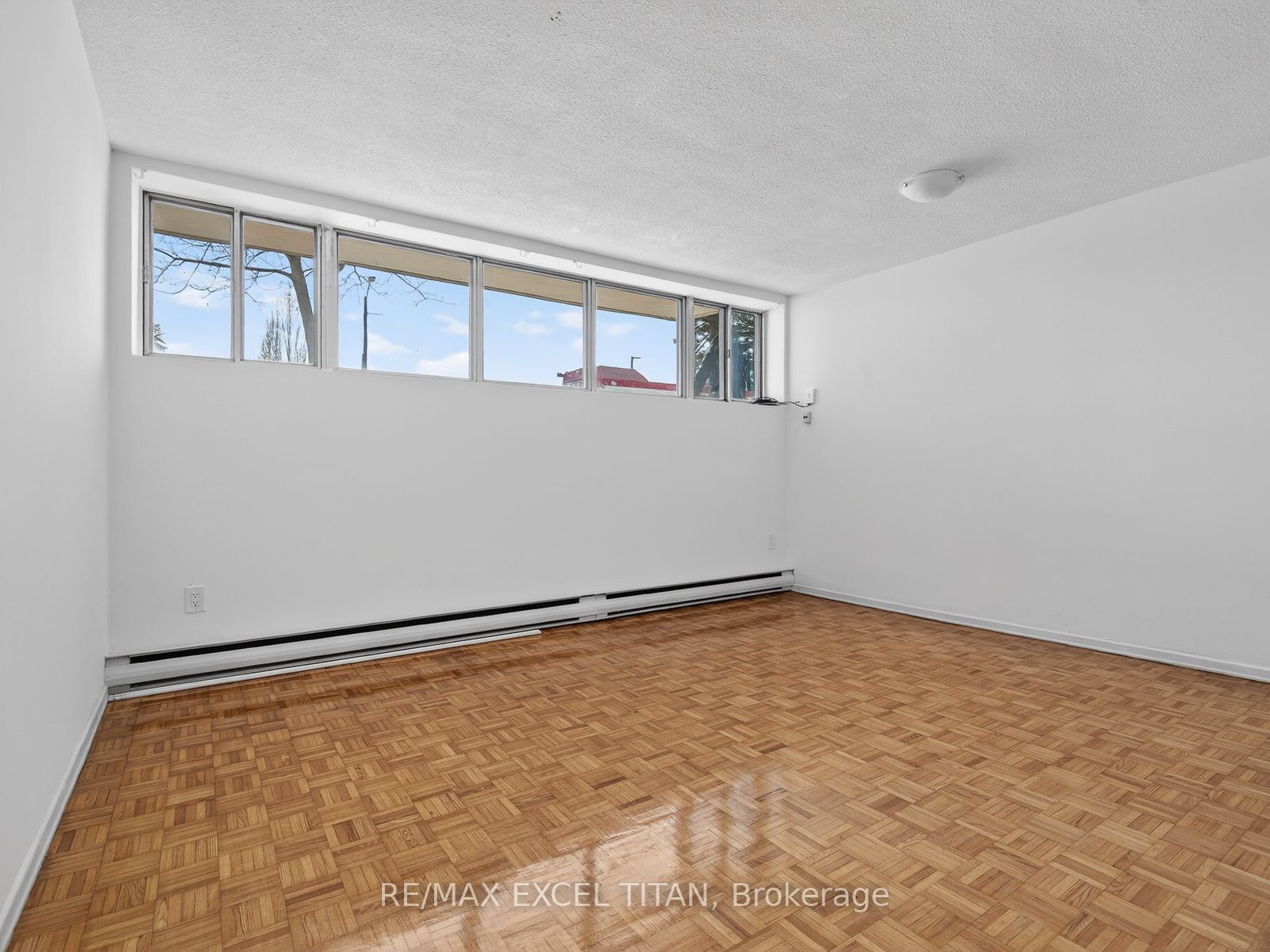 1042 Sheppard Avenue W G1, Toronto, ON M3H 2T6 photo 5