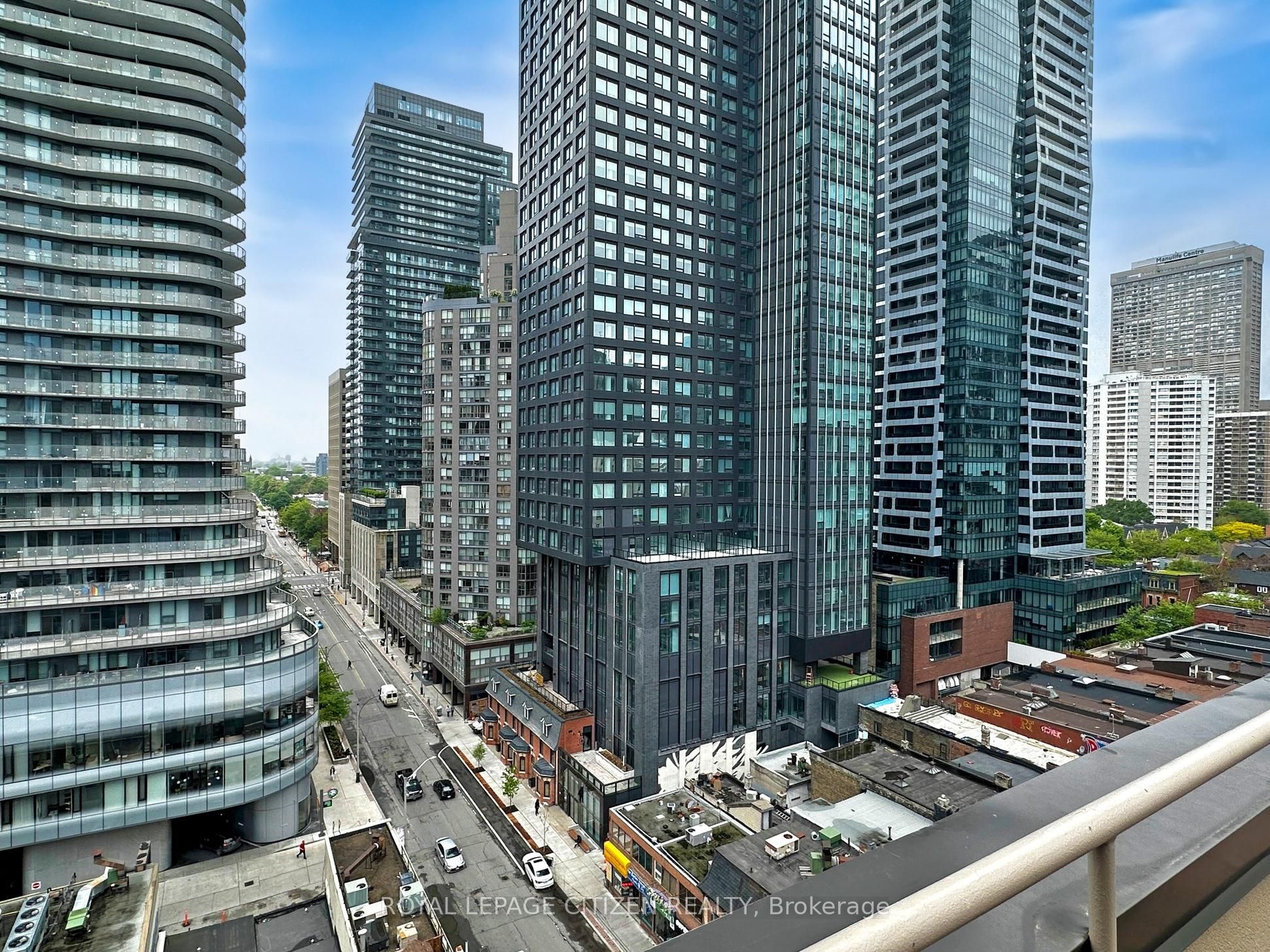 555 Yonge Street 302, Toronto, ON M4Y 3A6 photo 2