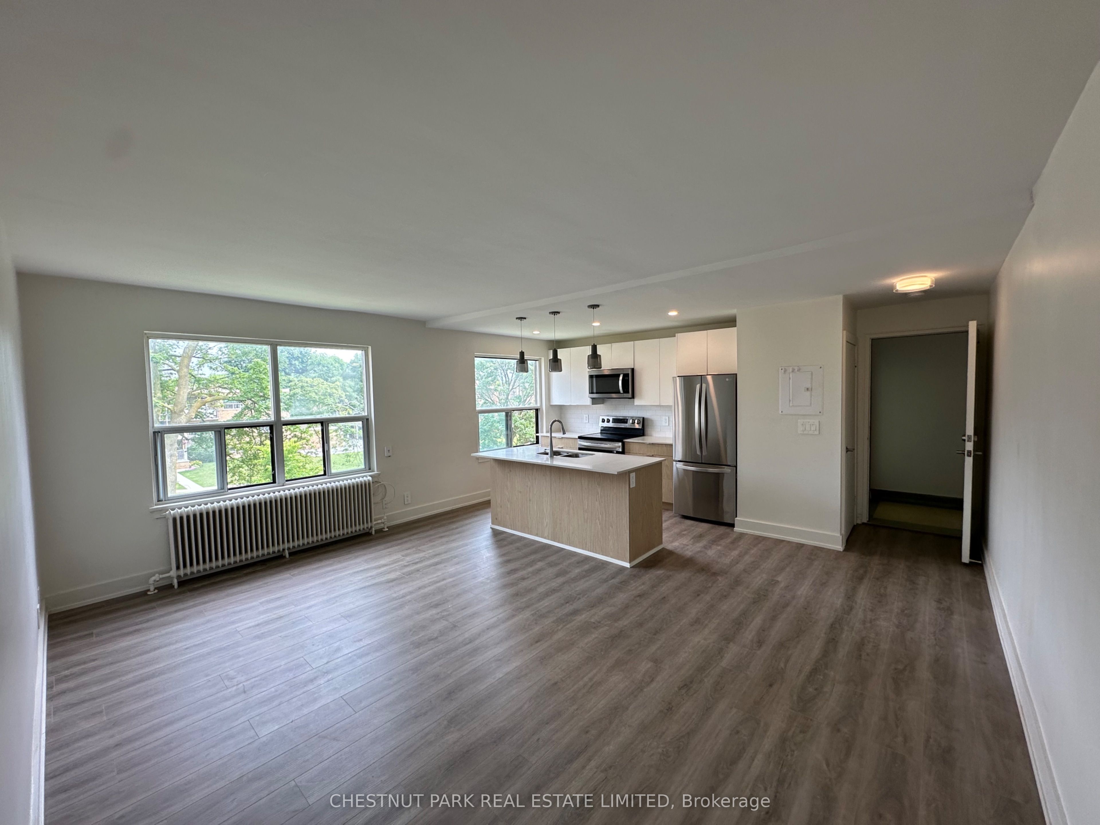 9 Wingreen Court 10, Toronto, ON M3B 1B9