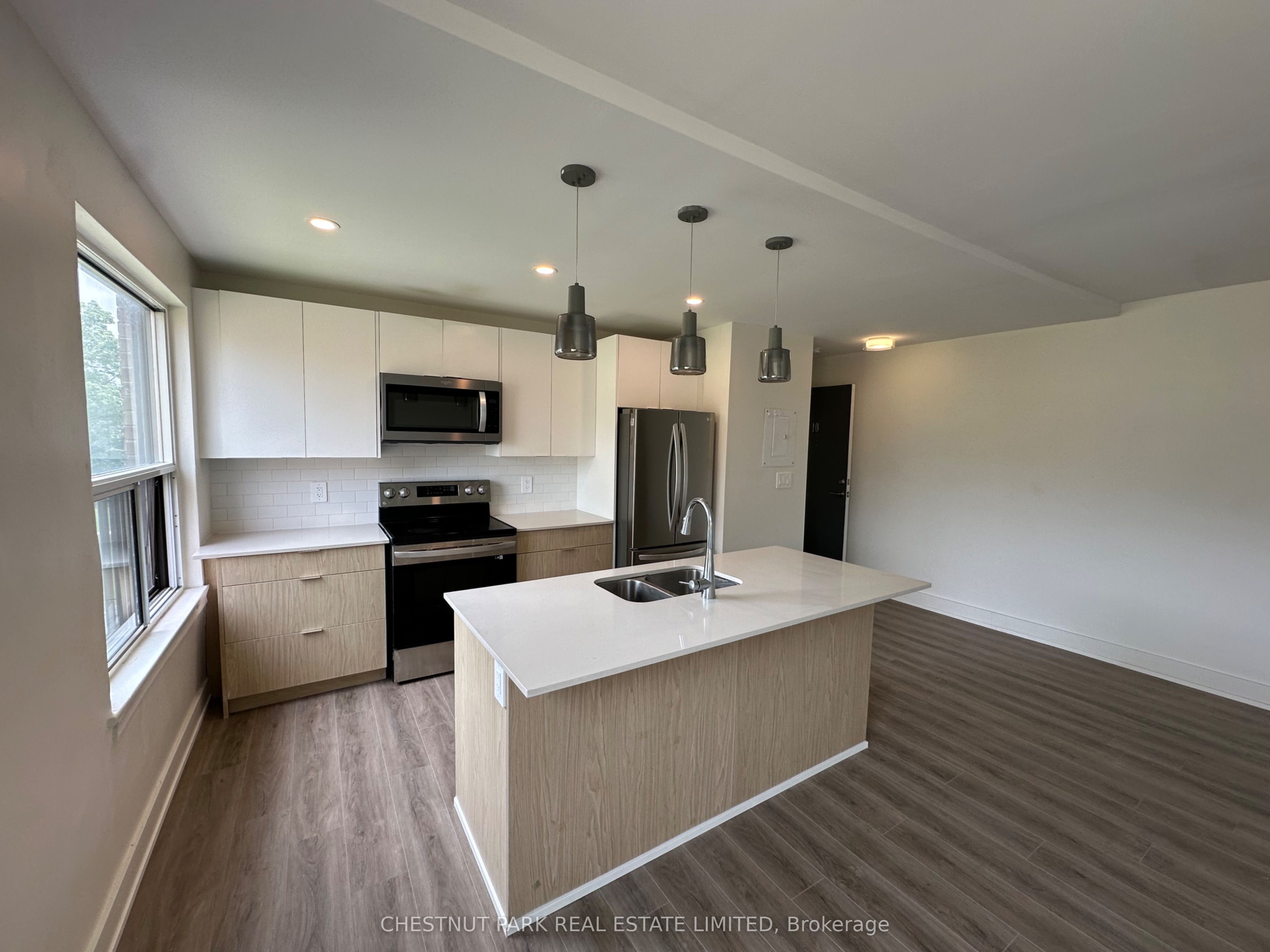 9 Wingreen Court 10, Toronto, ON M3B 1B9 photo 3