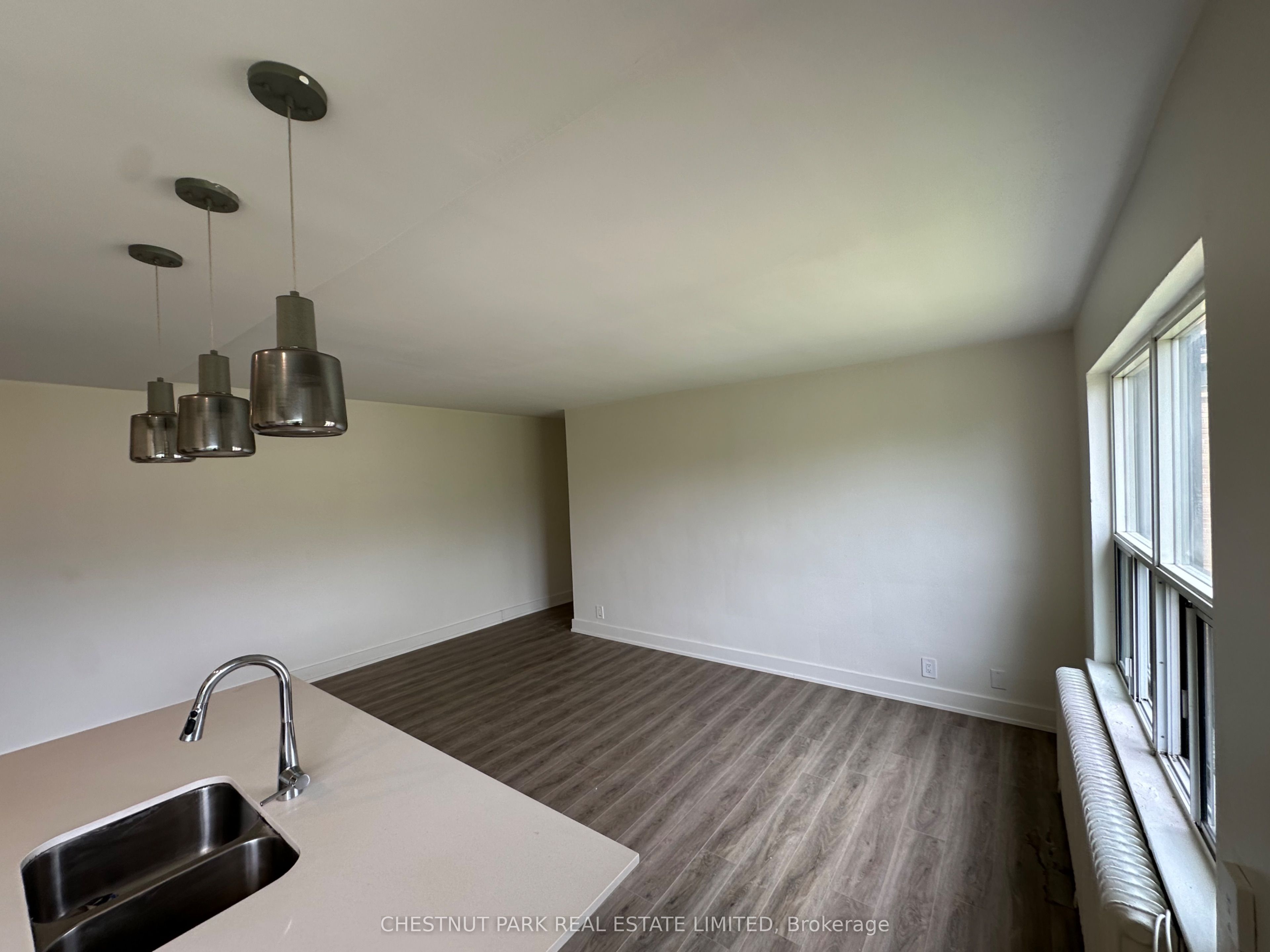 9 Wingreen Court 10, Toronto, ON M3B 1B9 photo 4