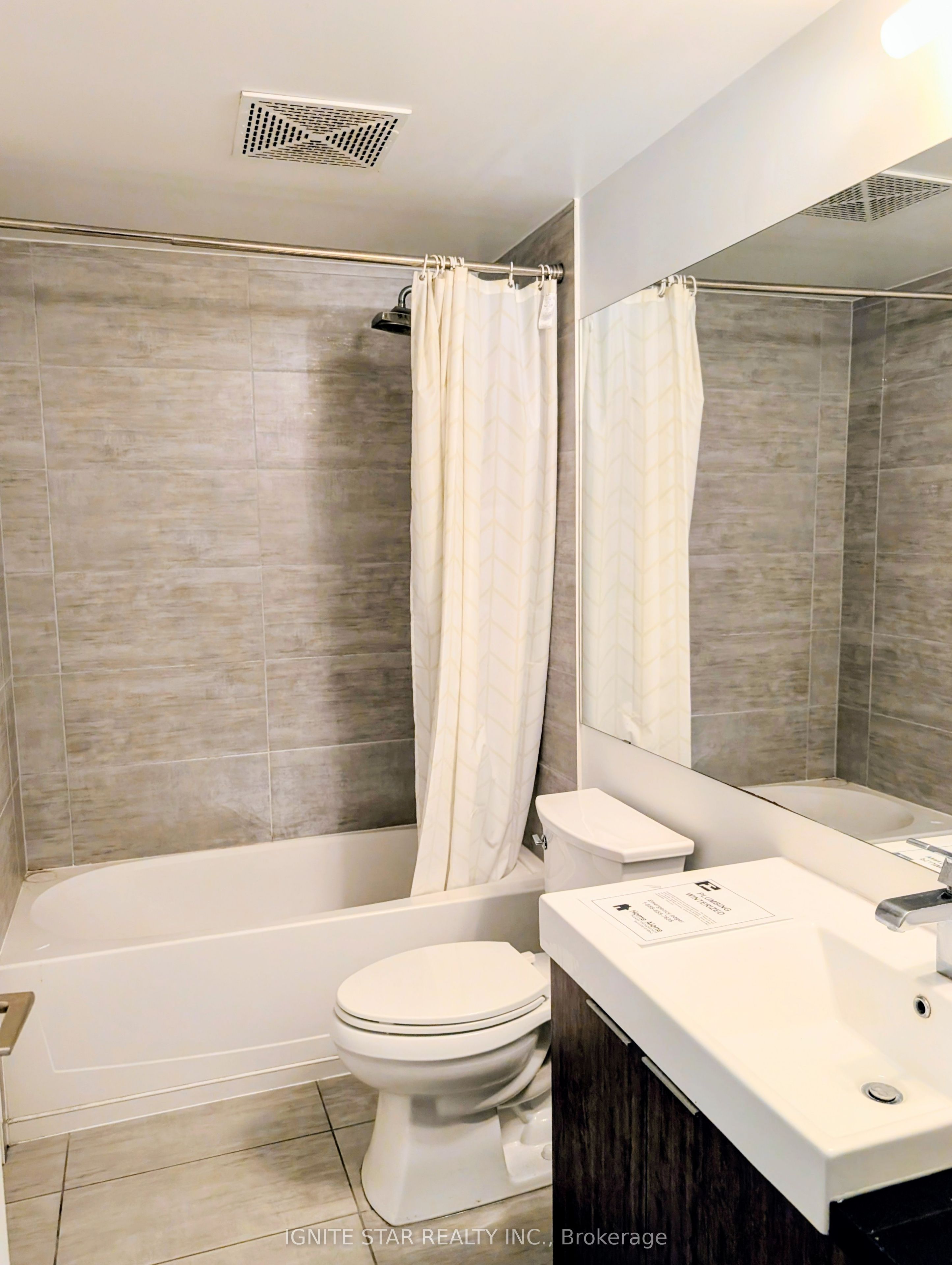478 King Street W 209, Toronto, ON M5V 0A8 photo 4